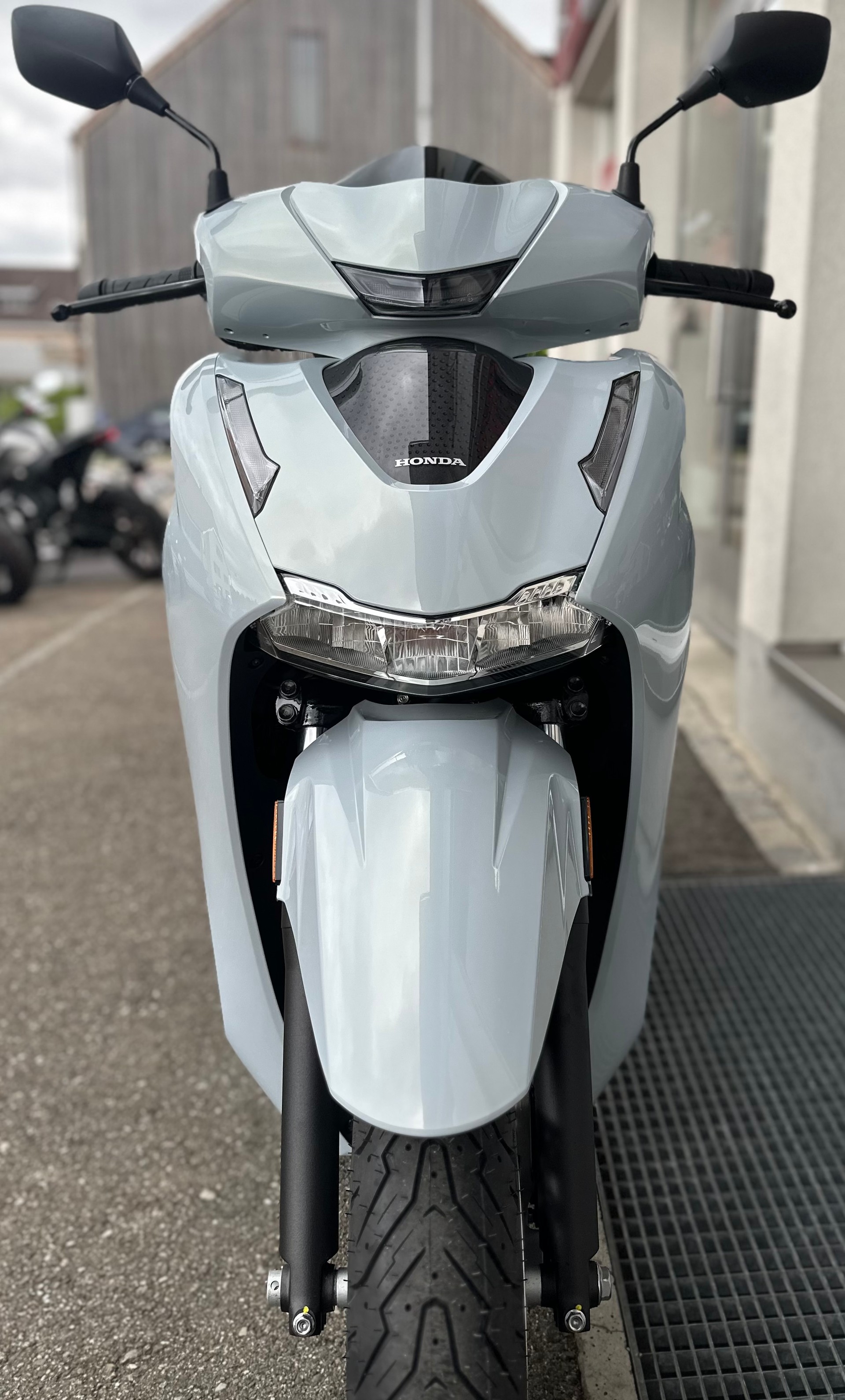 HONDA SH 350-image-1