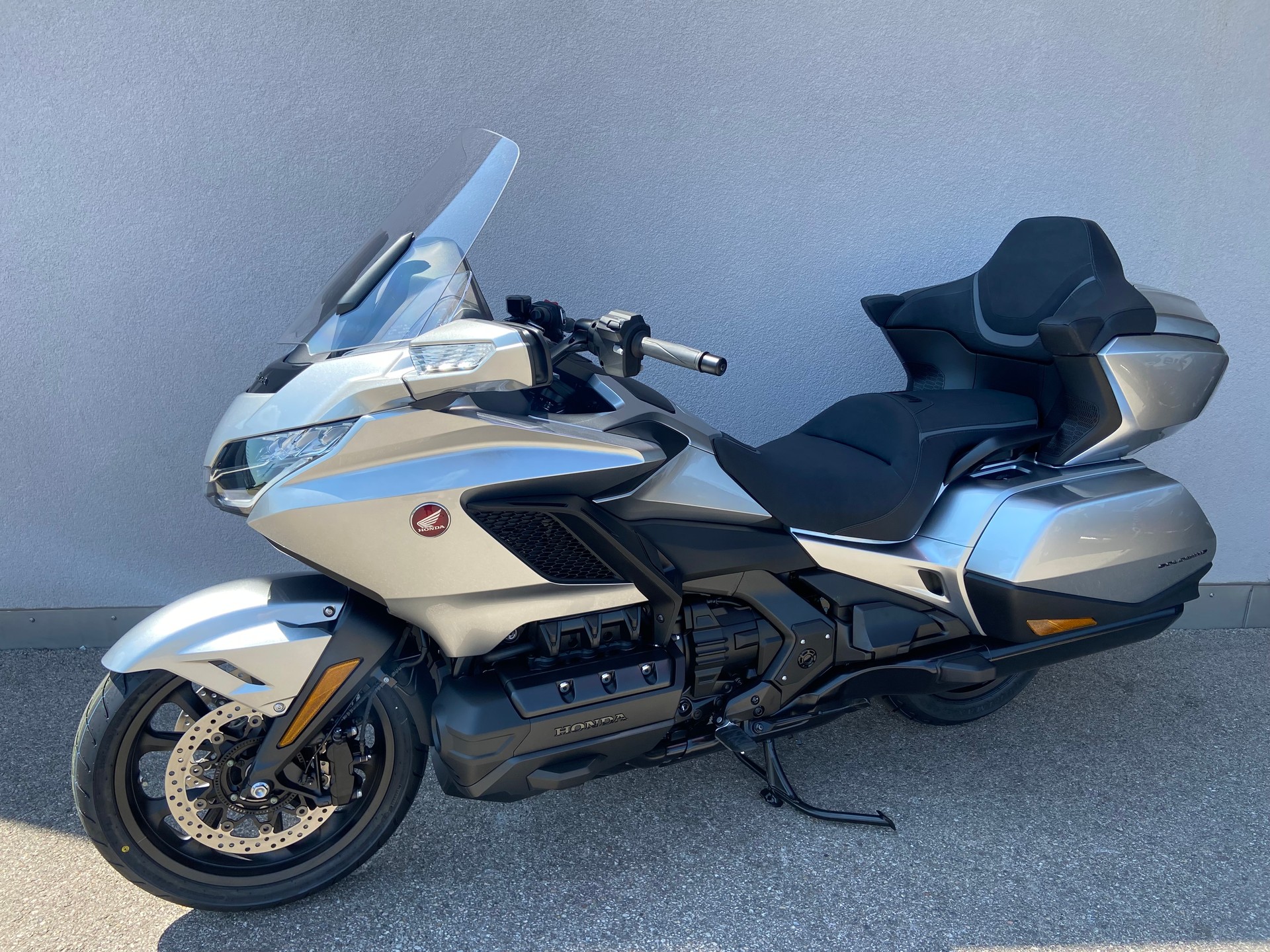 HONDA Gold Wing Tour DCT-image-2