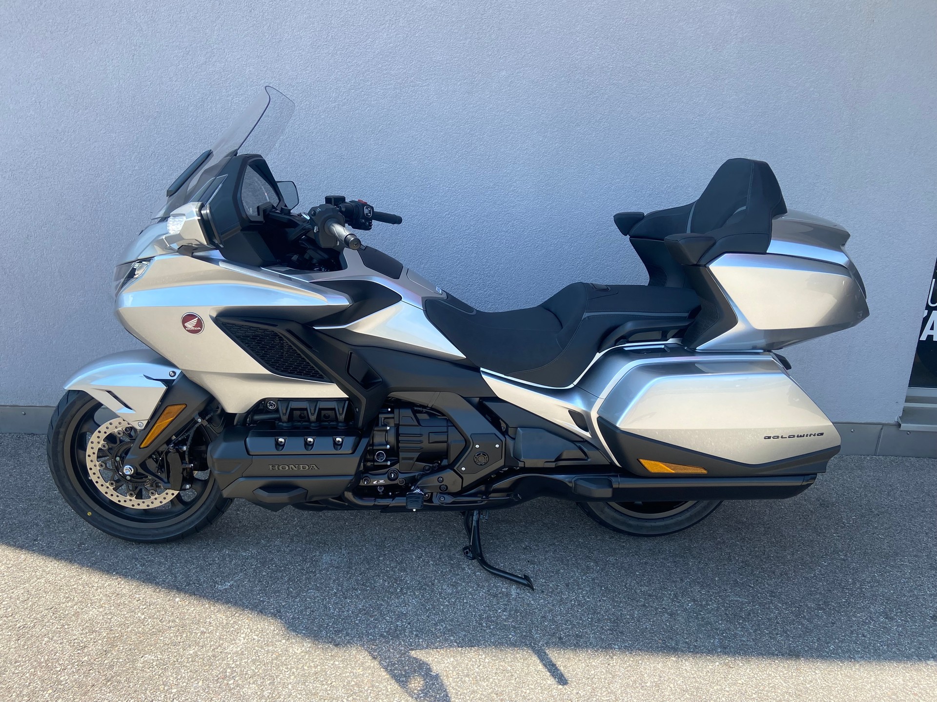 HONDA Gold Wing Tour DCT-image-1