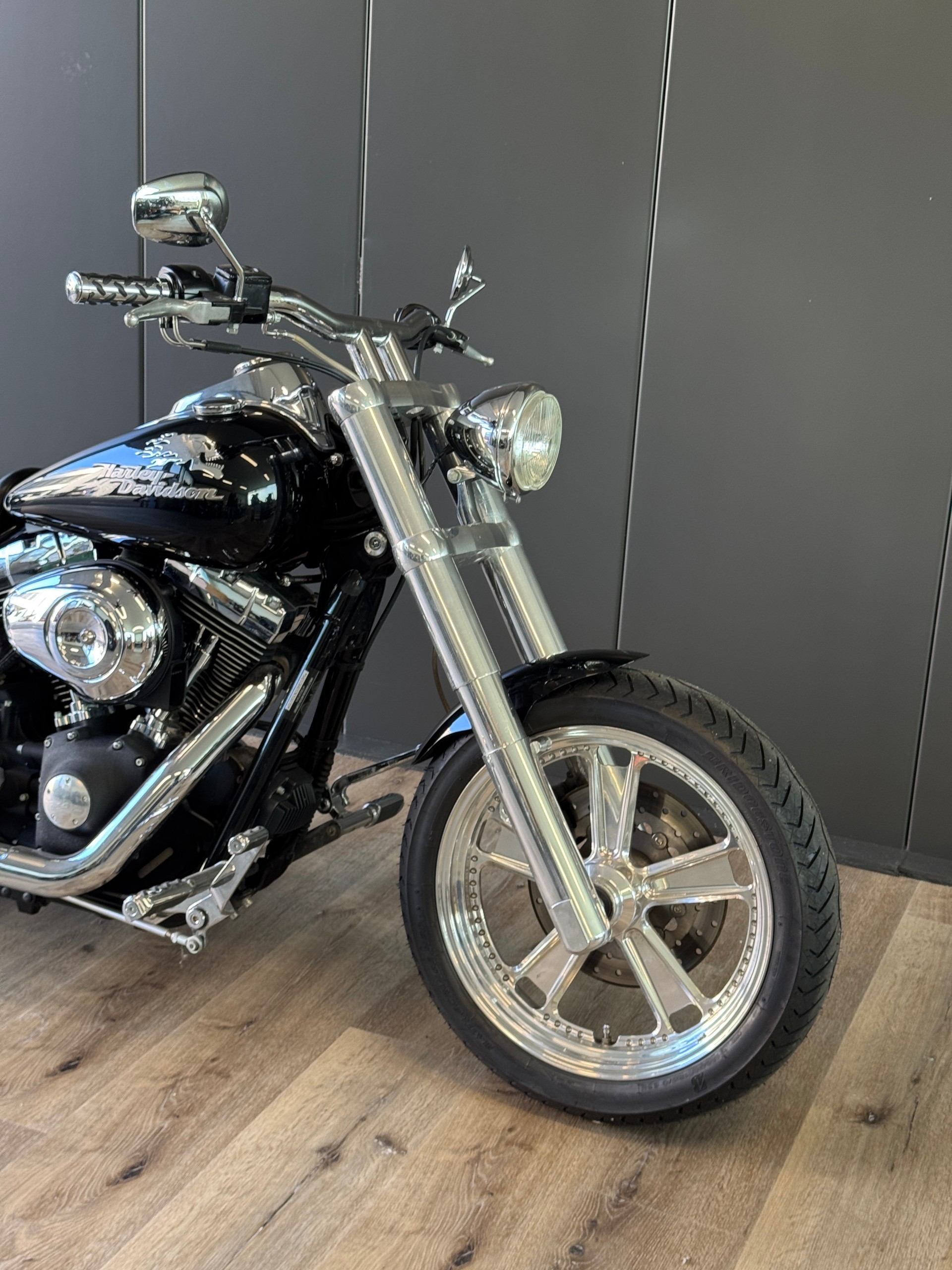 HARLEY-DAVIDSON FXDBI Dyna Street Bob-image-1