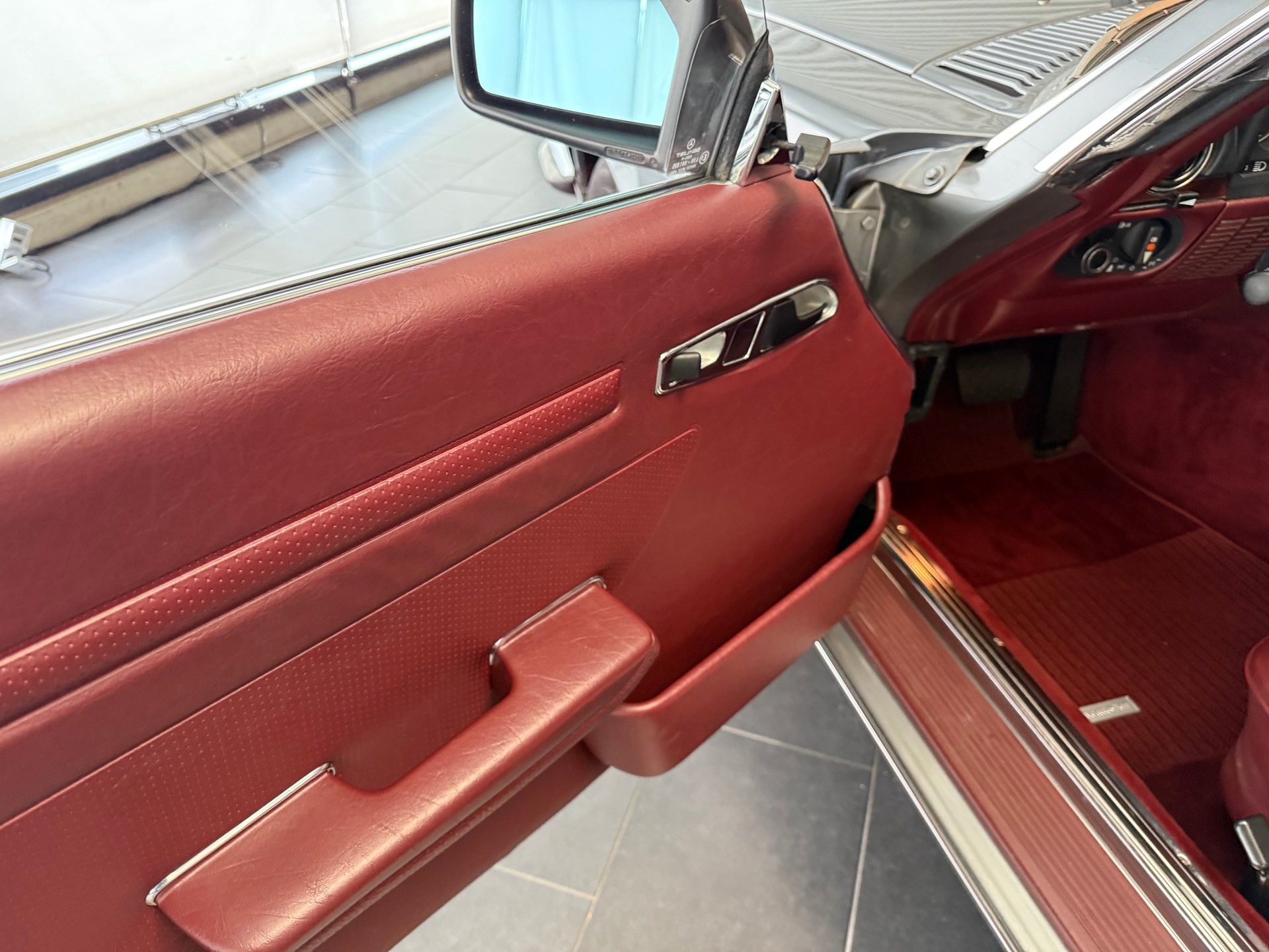 MERCEDES-BENZ SL 300-image-10