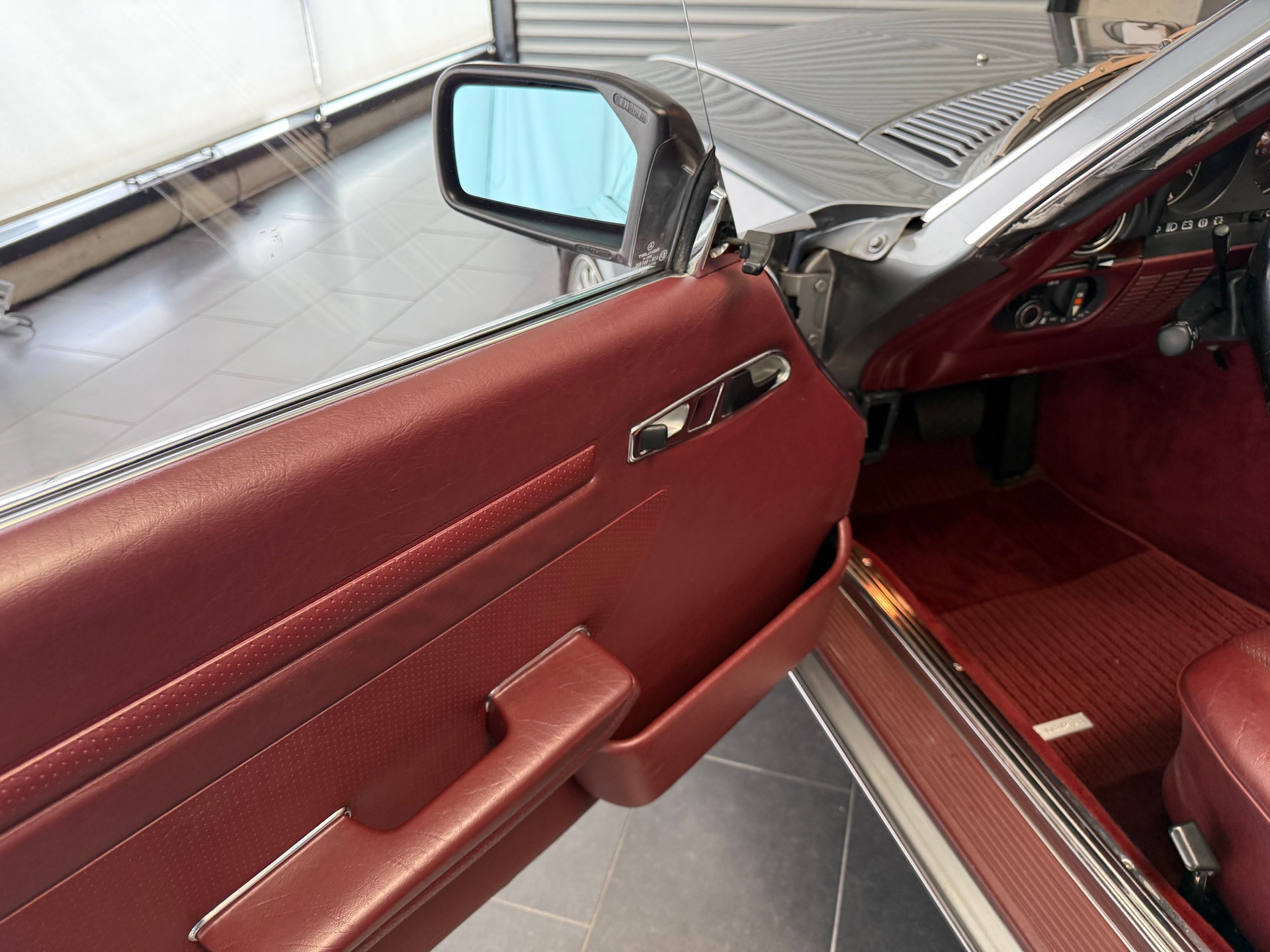 MERCEDES-BENZ SL 300-image-22