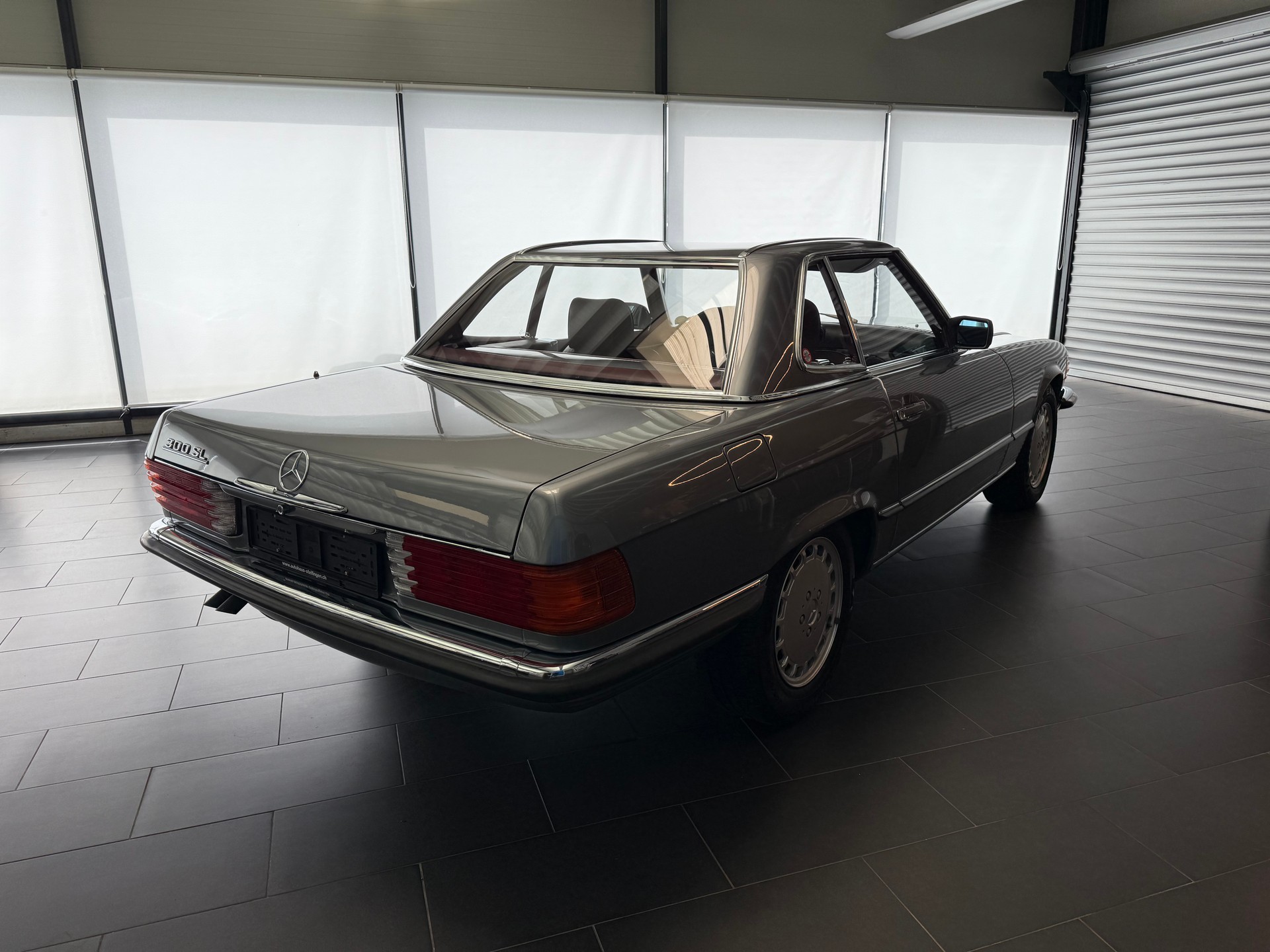 MERCEDES-BENZ SL 300-image-15
