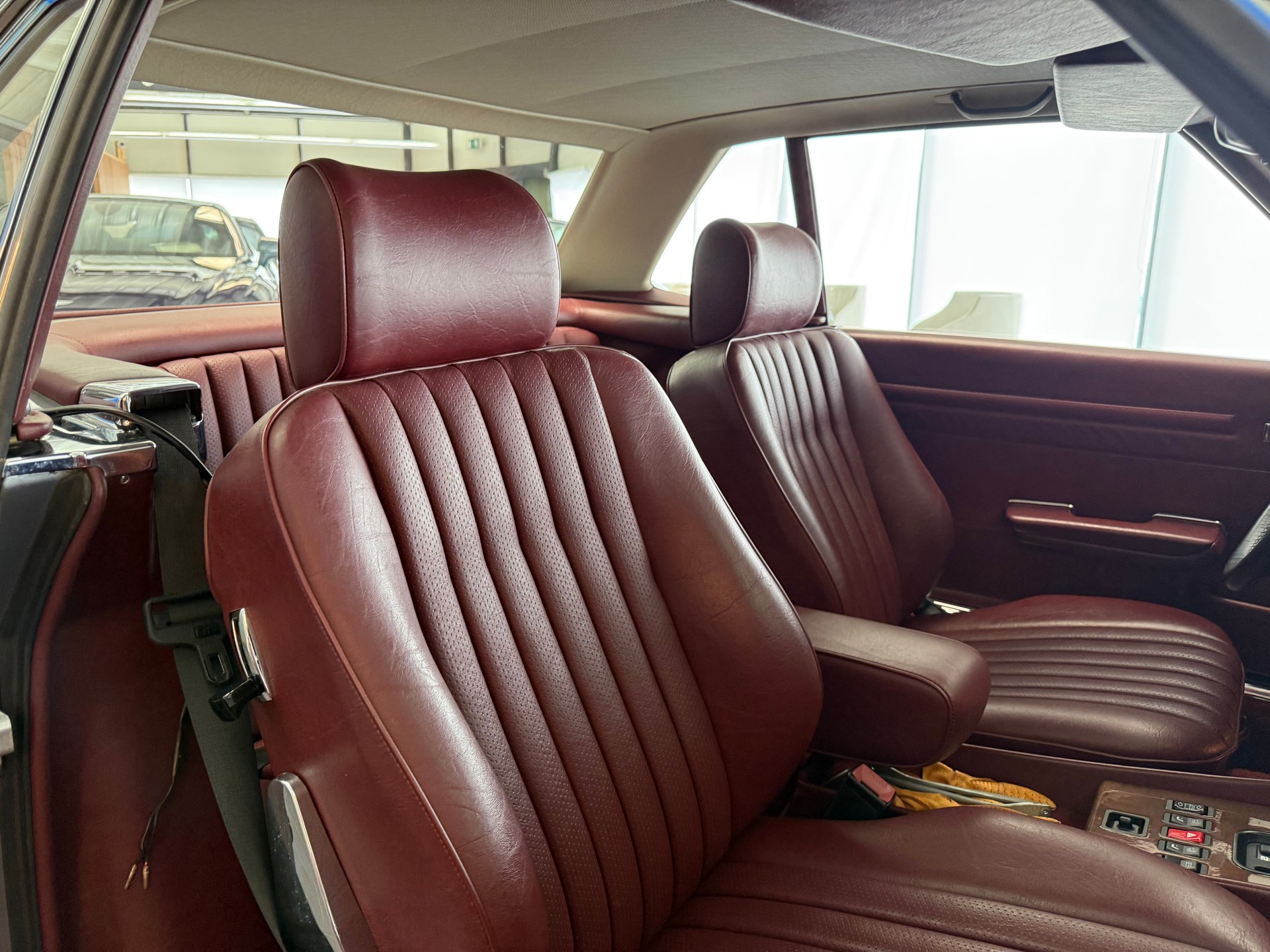 MERCEDES-BENZ SL 300-image-18