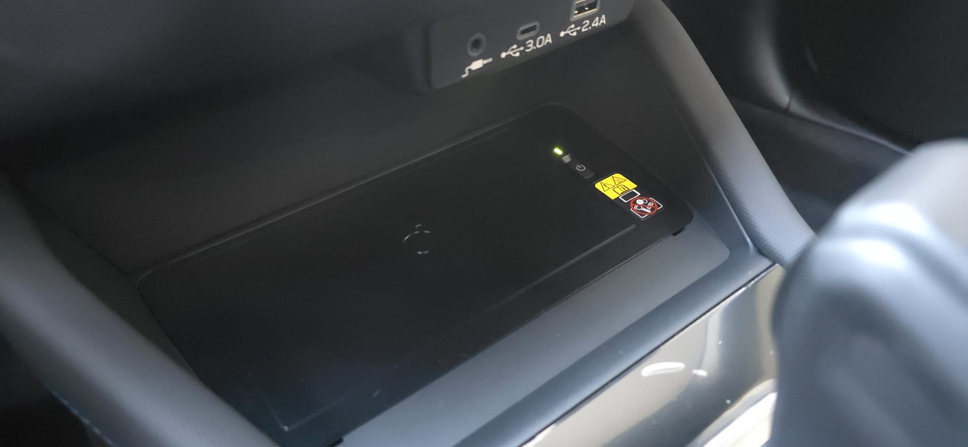 SUBARU Forester 2.0i e-Boxer Swiss Plus Lineartronic-image-10