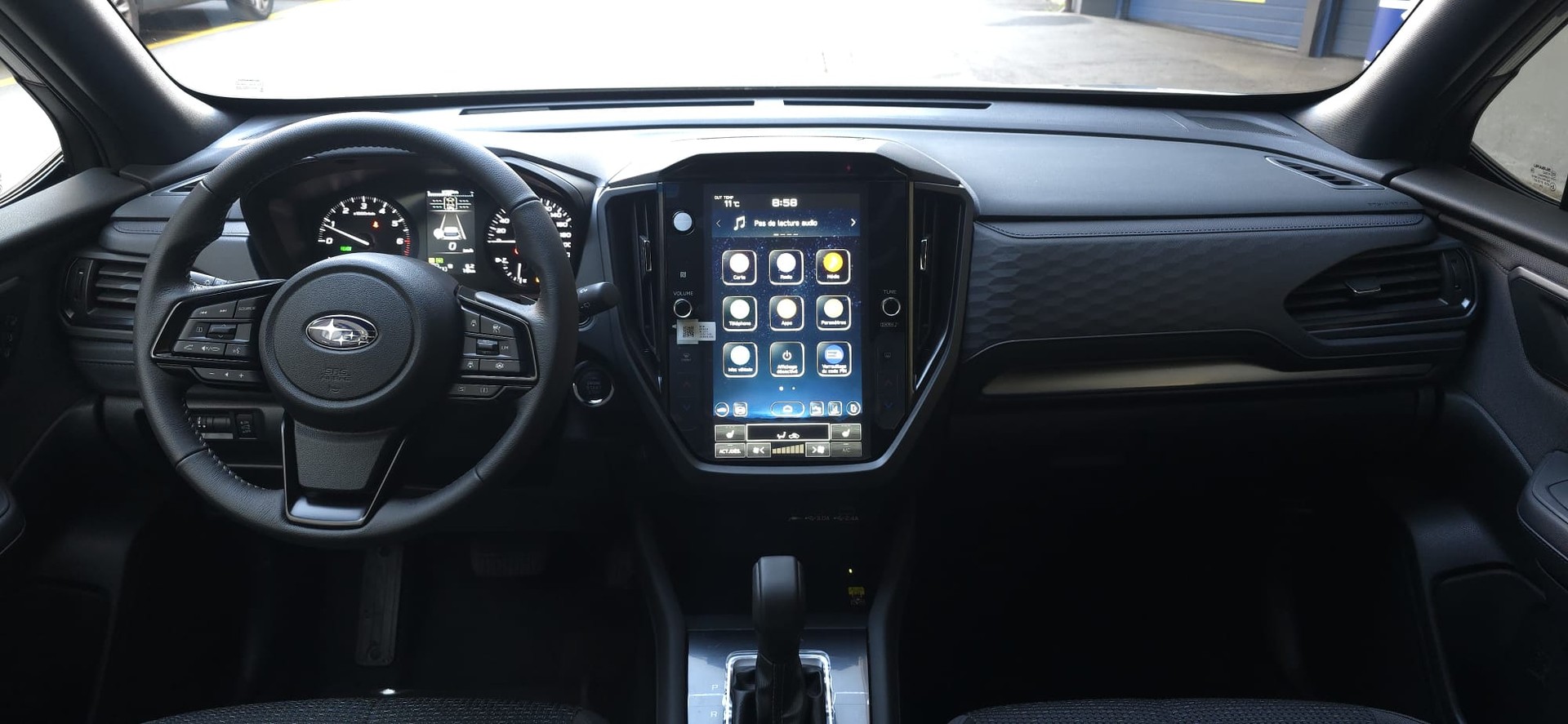SUBARU Forester 2.0i e-Boxer Swiss Plus Lineartronic-image-9
