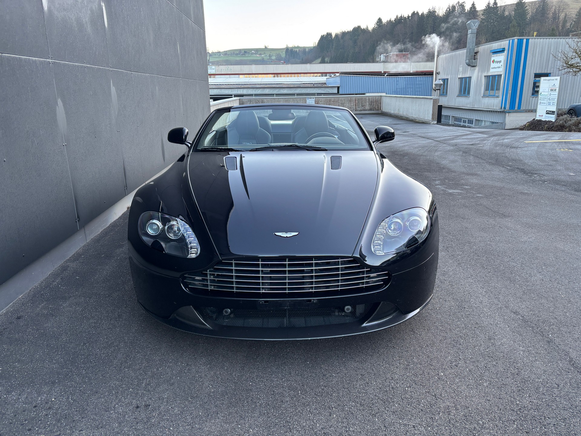 ASTON MARTIN V8 Vantage 4.7 S Sportshift-image-4