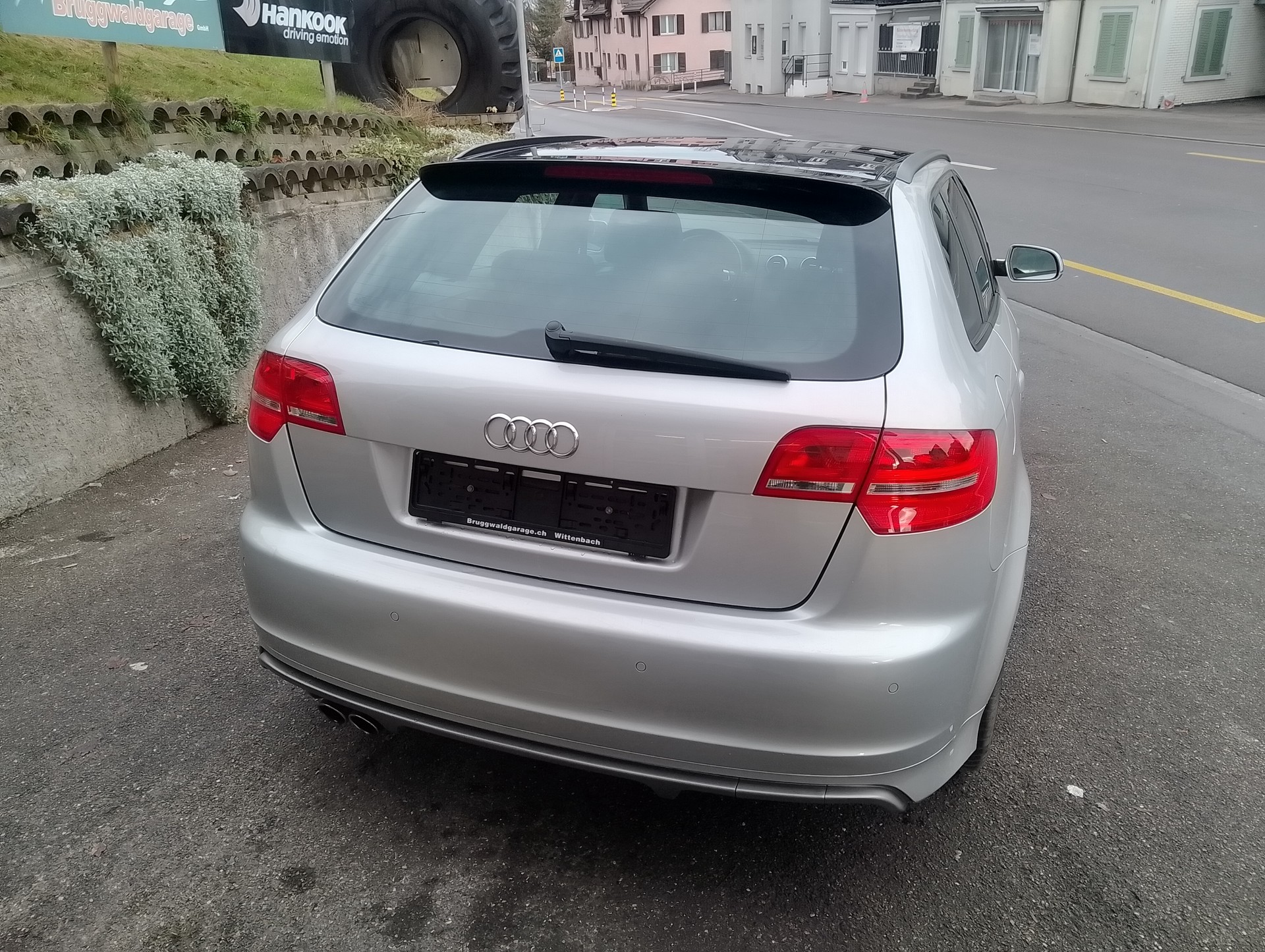 AUDI S3 Sportback 2.0 TFSI quattro S-tronic-image-9