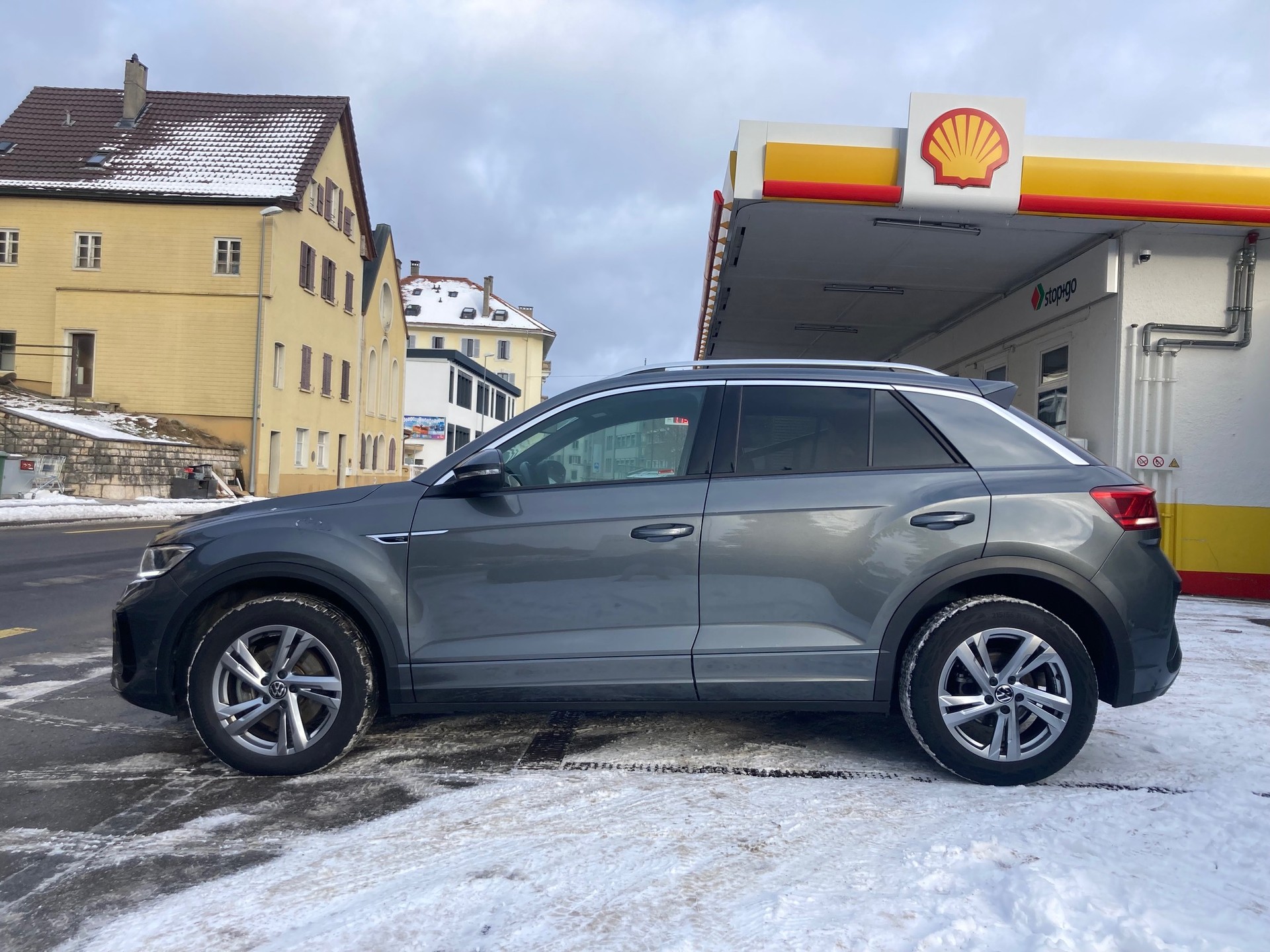 VW T-Roc 2.0 TSI R-Line 4M-image-2