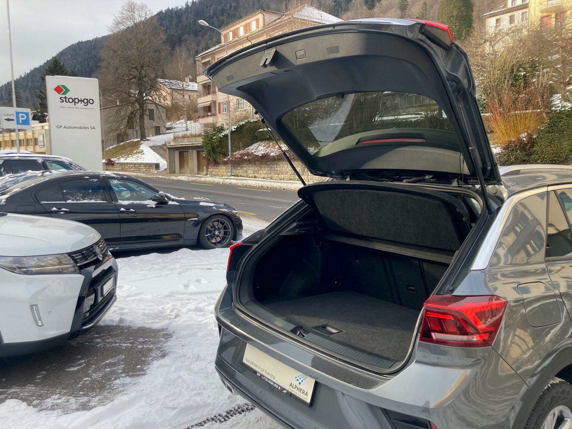 VW T-Roc 2.0 TSI R-Line 4M-image-5