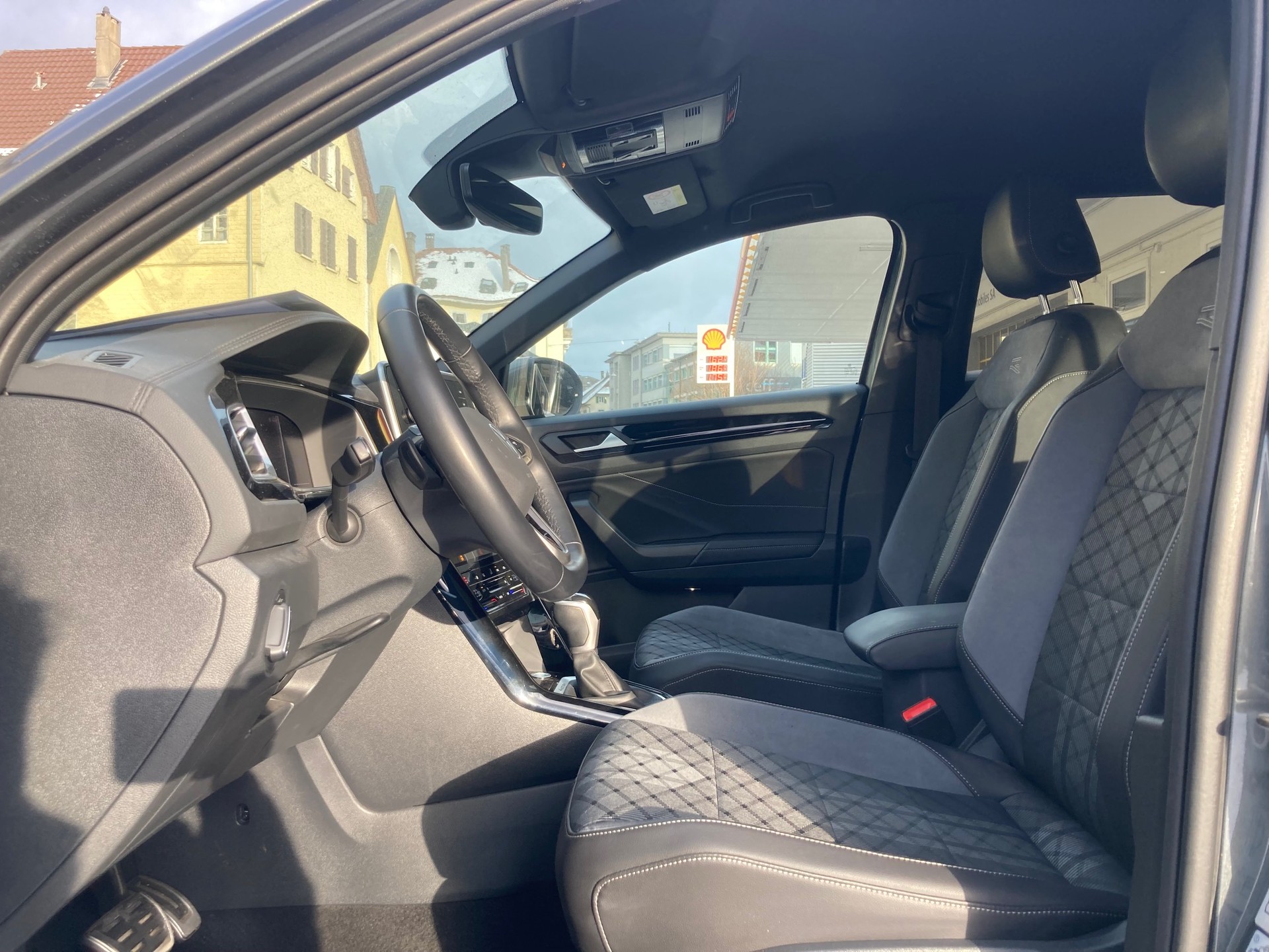 VW T-Roc 2.0 TSI R-Line 4M-image-7
