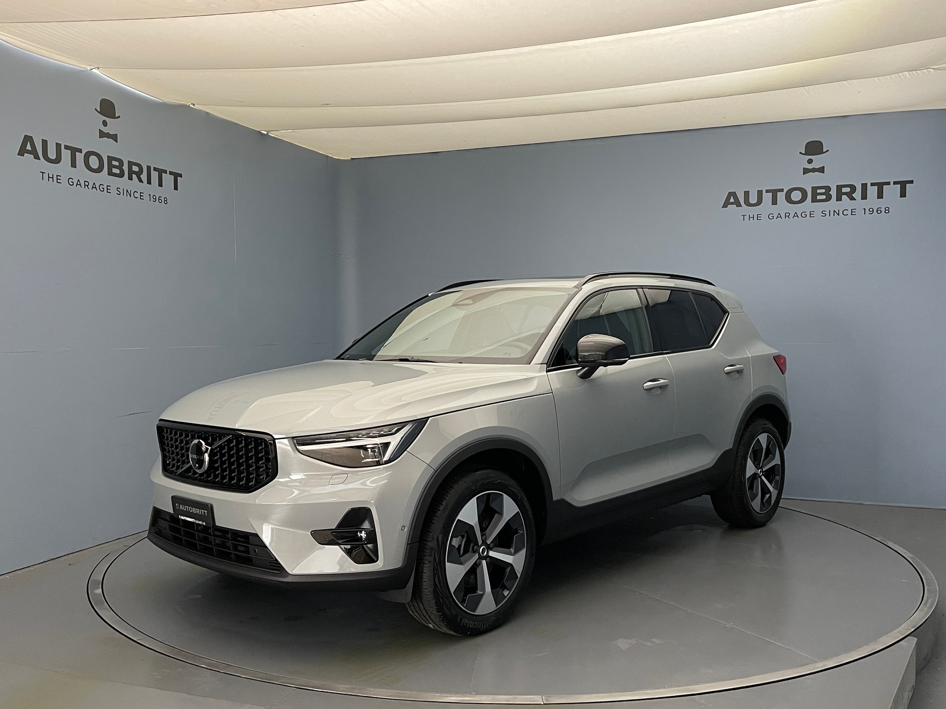 VOLVO XC40 2.0 B4 MH Ultra Dark