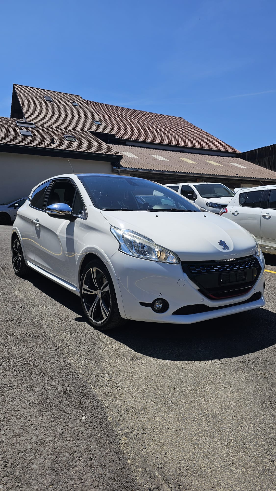 PEUGEOT 208 1.6 Turbo GTi