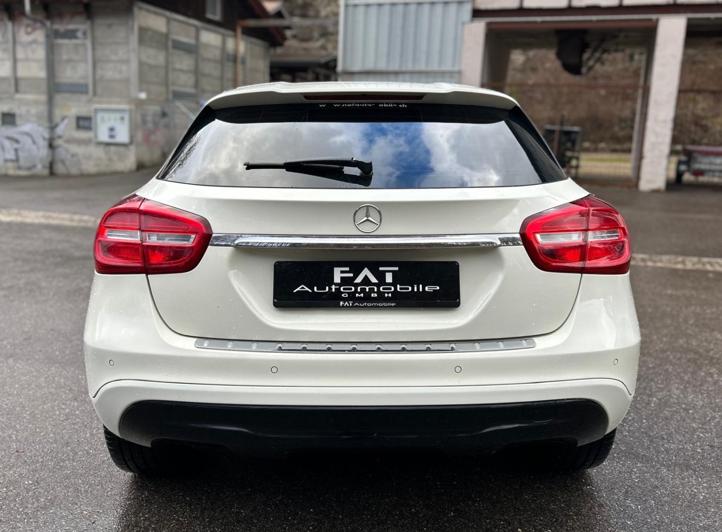MERCEDES-BENZ GLA 200 CDI Swiss Star Edition 4Matic 7G-DCT-showroom-element-3