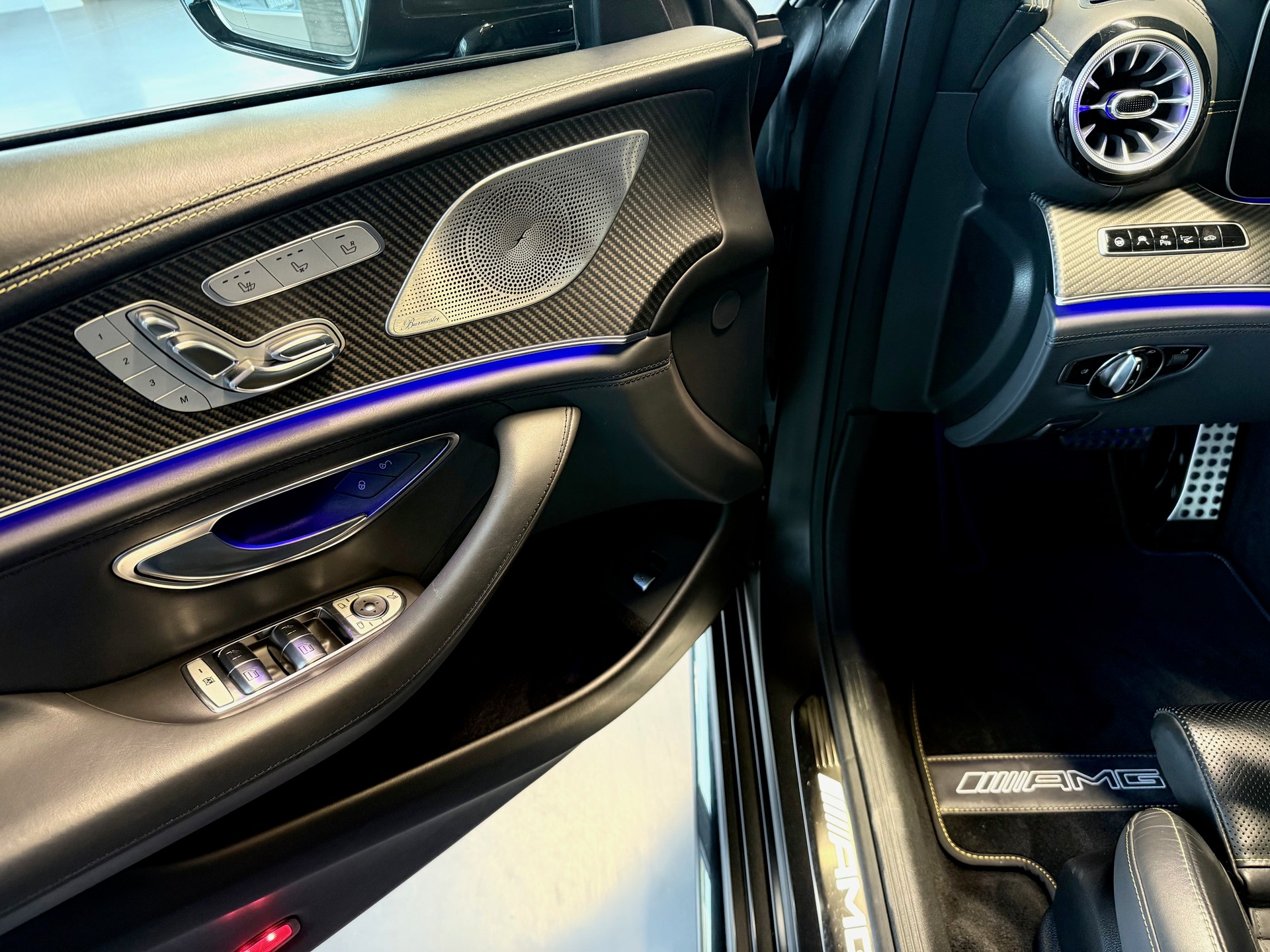 MERCEDES-BENZ AMG GT 4 63 S Edition 1 4Matic+ Speedshift MCT-image-10