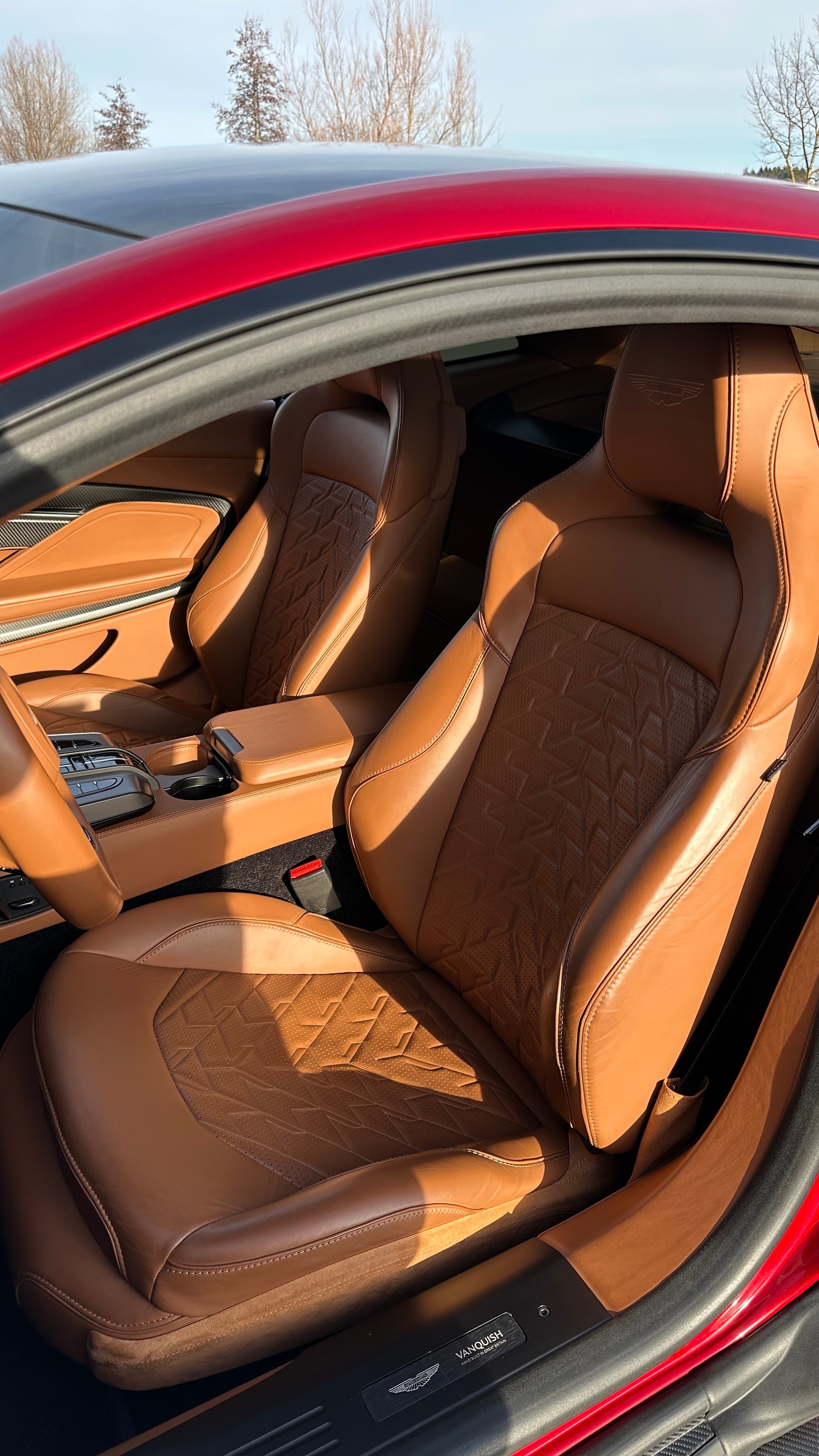 ASTON MARTIN V12 Vanquish-image-8