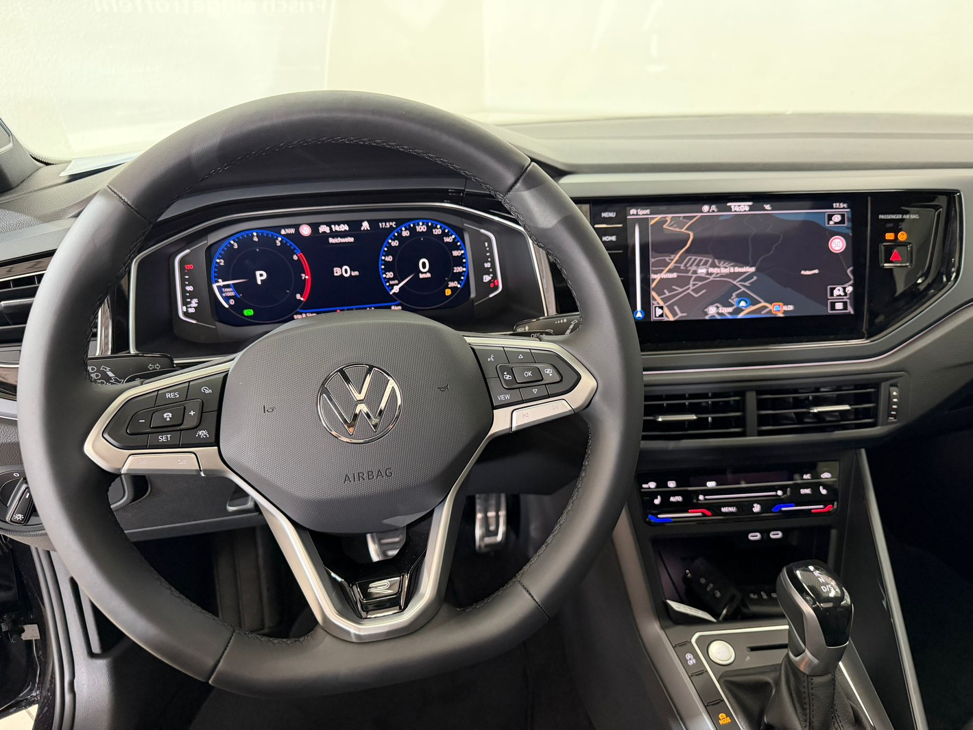 VW Polo 1.0 TSI R-Line DSG-image-6