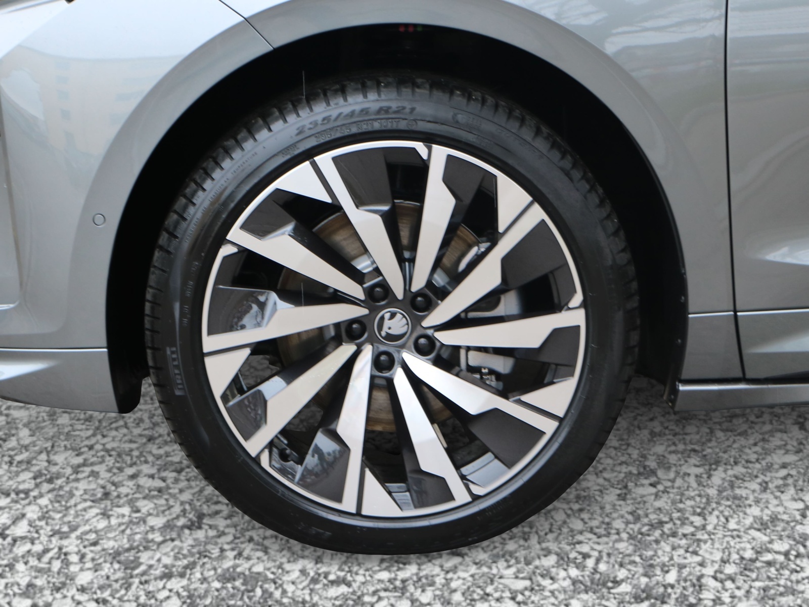 SKODA Enyaq 85x Sportline 4x4-image-6