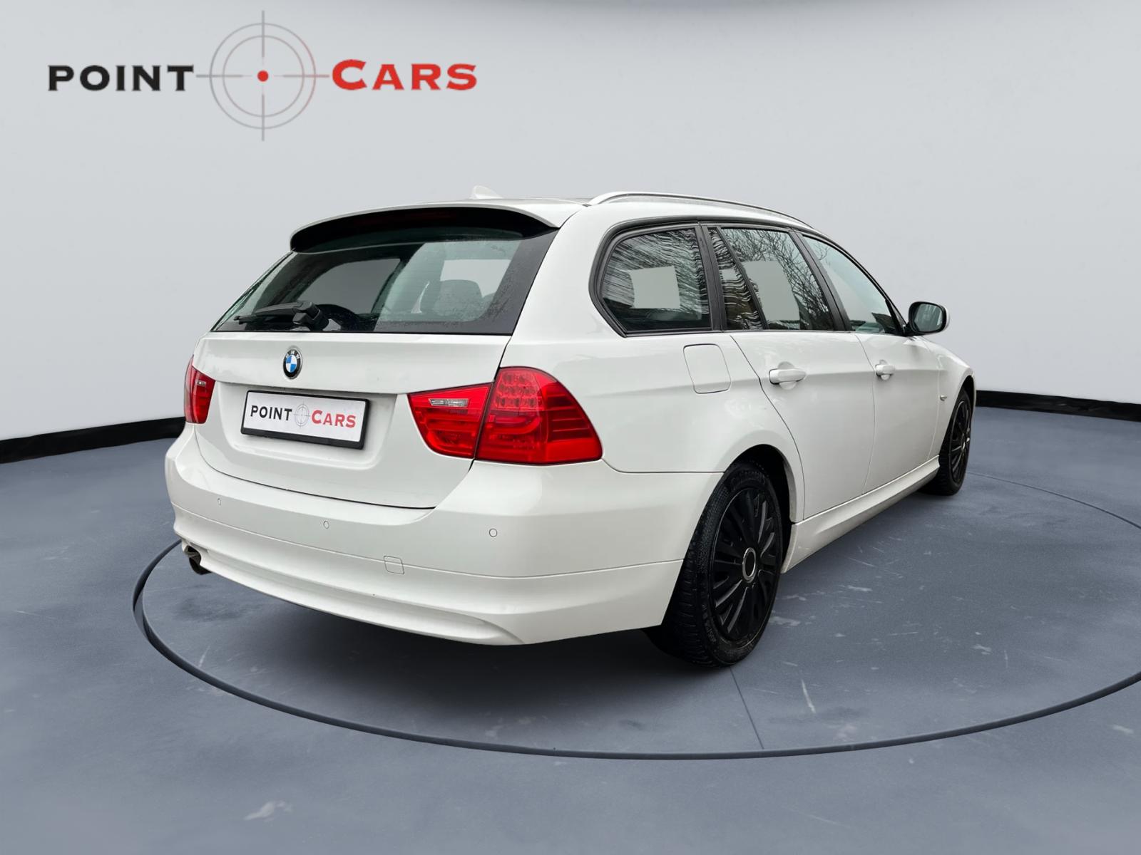 BMW 318i Touring Steptronic-image-4