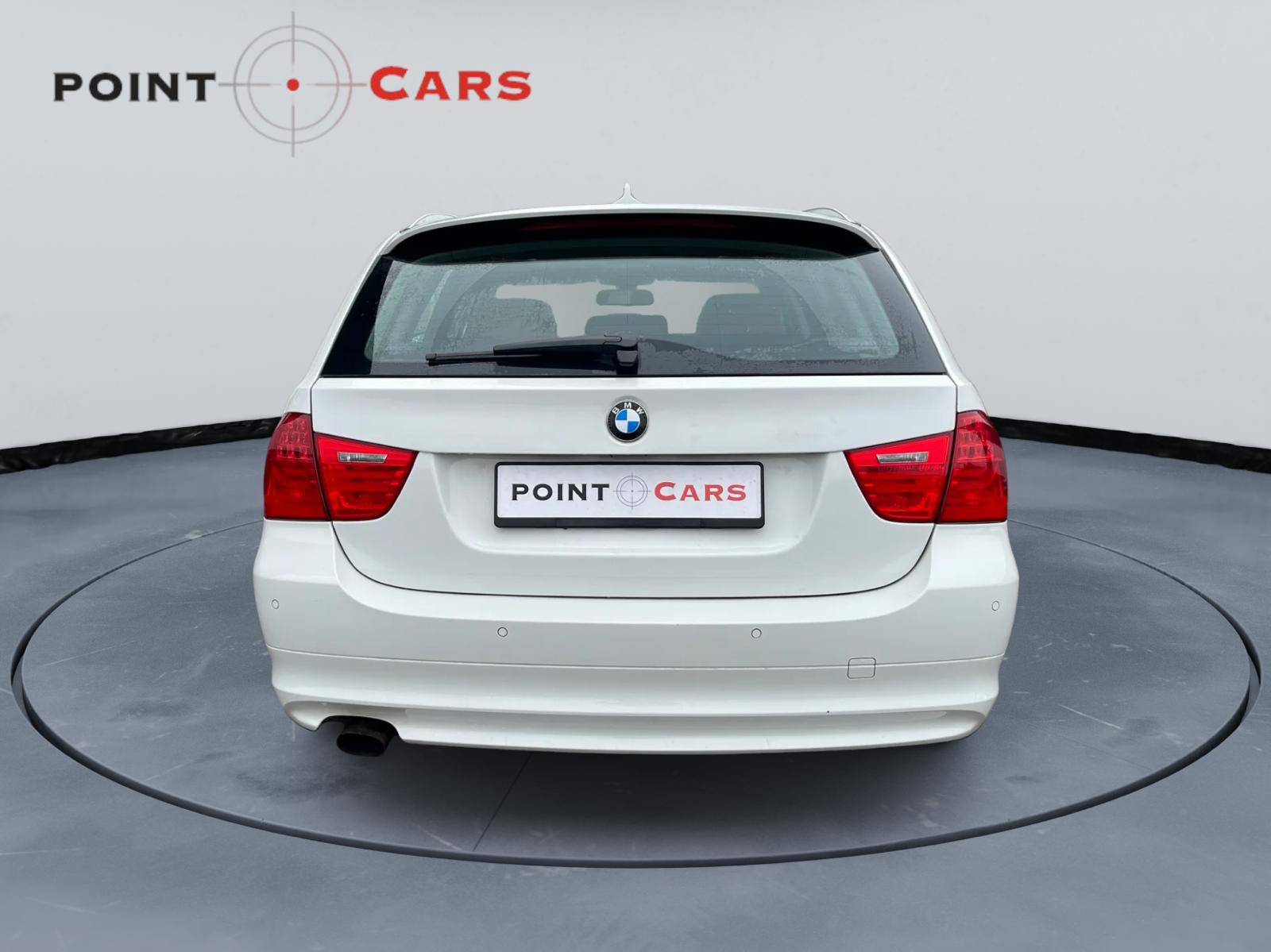 BMW 318i Touring Steptronic-image-3