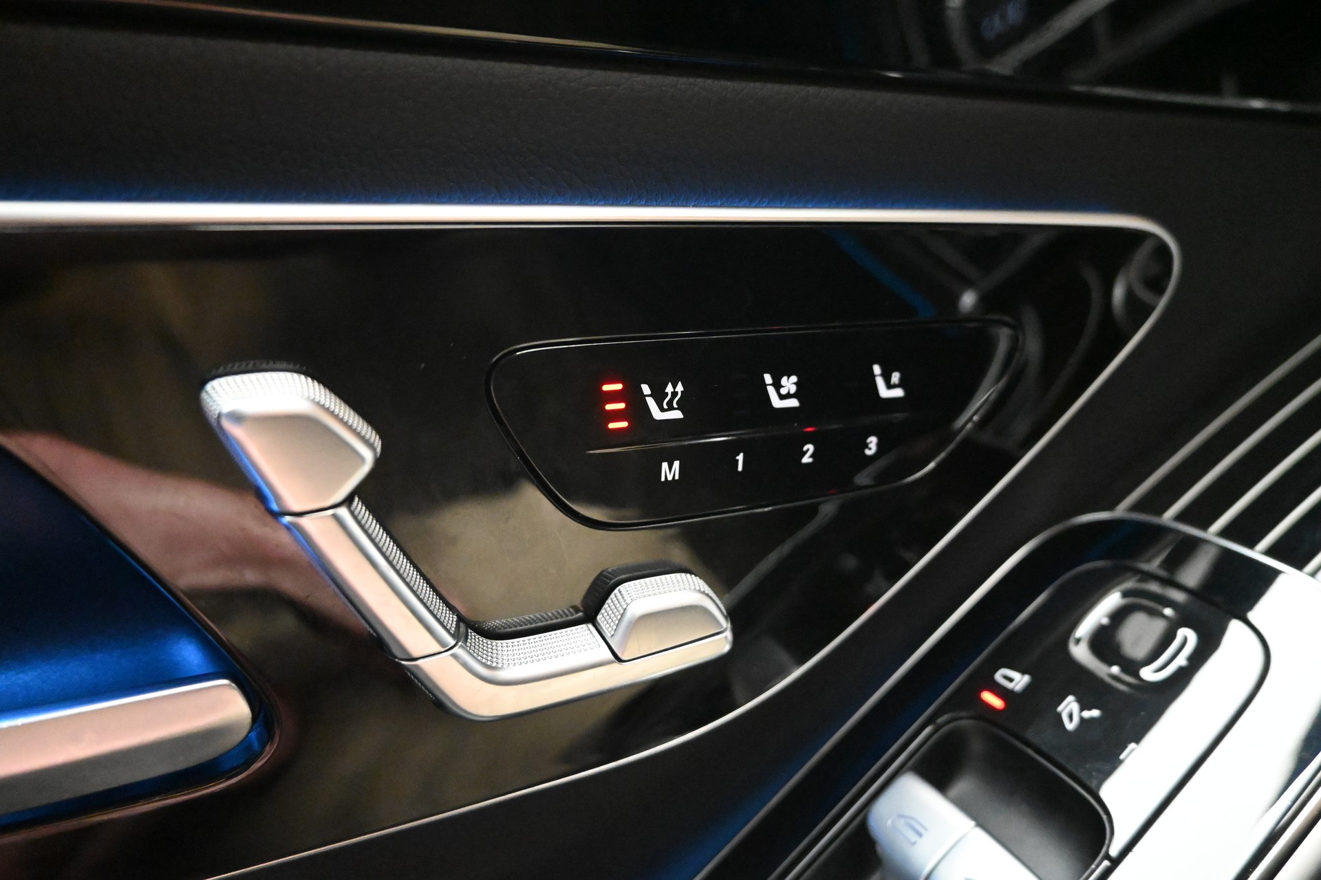 MERCEDES-BENZ S 400 d 4Matic AMG Line 9G-Tronic-image-13