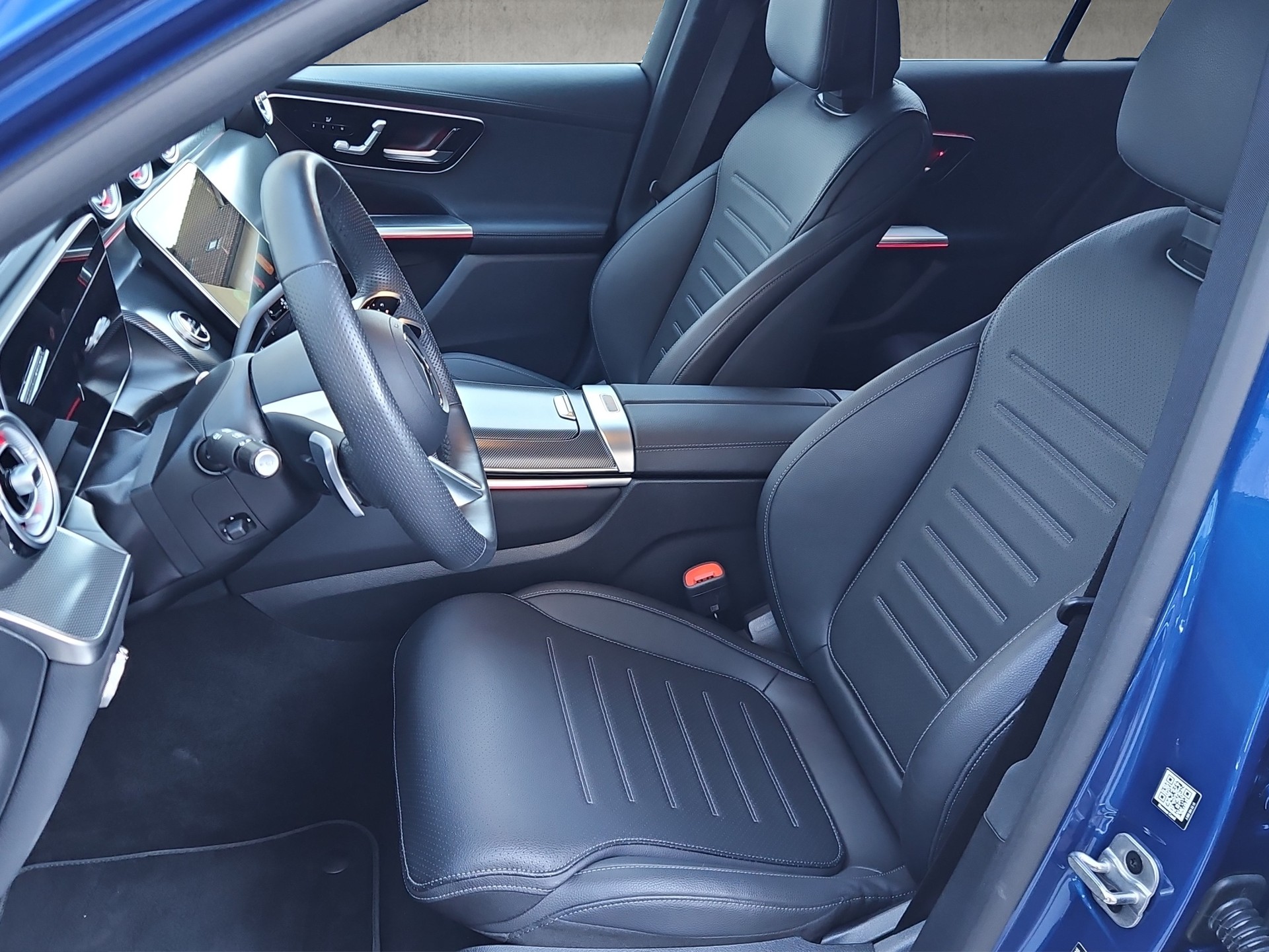 MERCEDES-BENZ GLC 300 de AMG Line 4matic-image-8