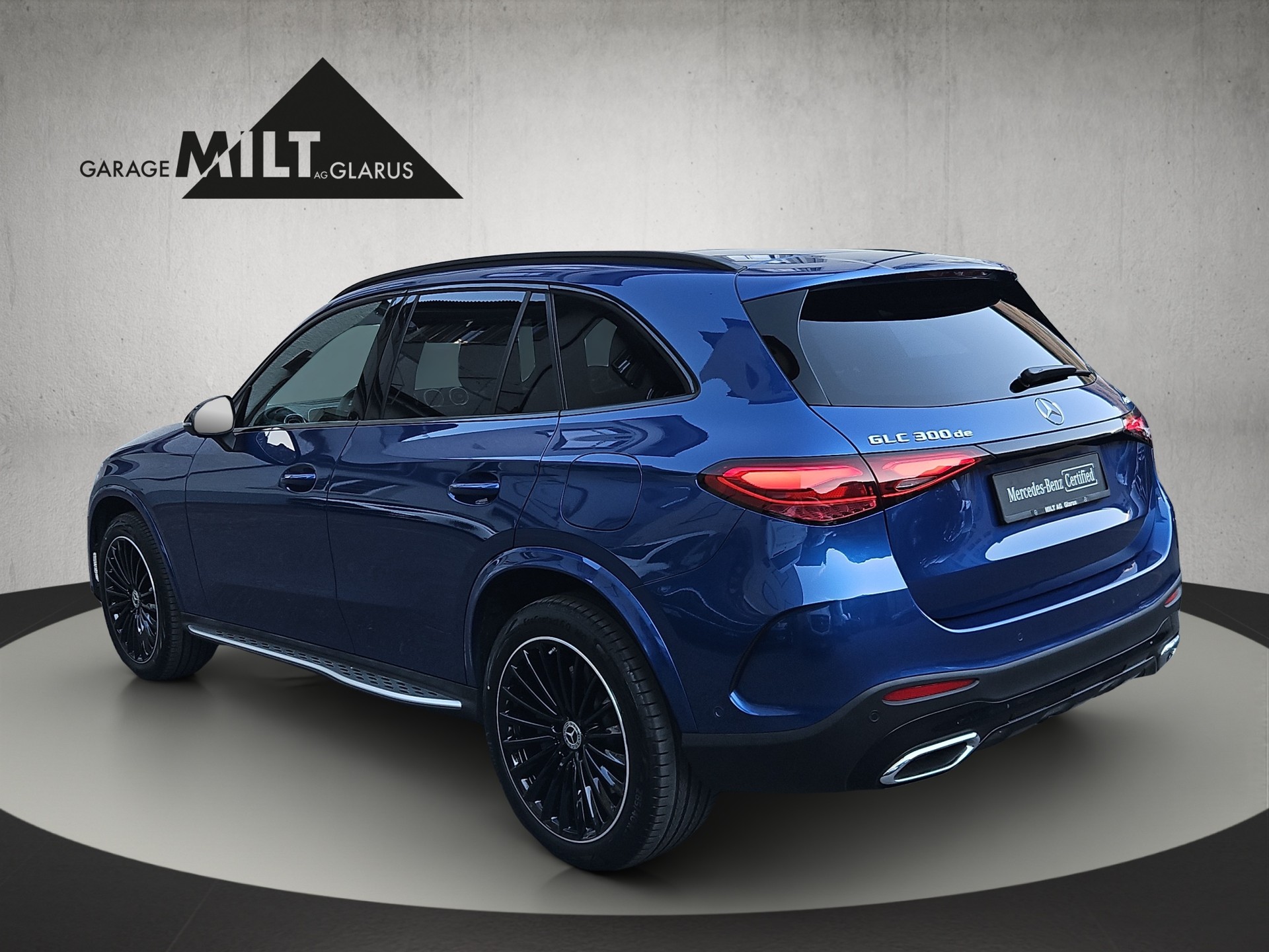 MERCEDES-BENZ GLC 300 de AMG Line 4matic-image-6
