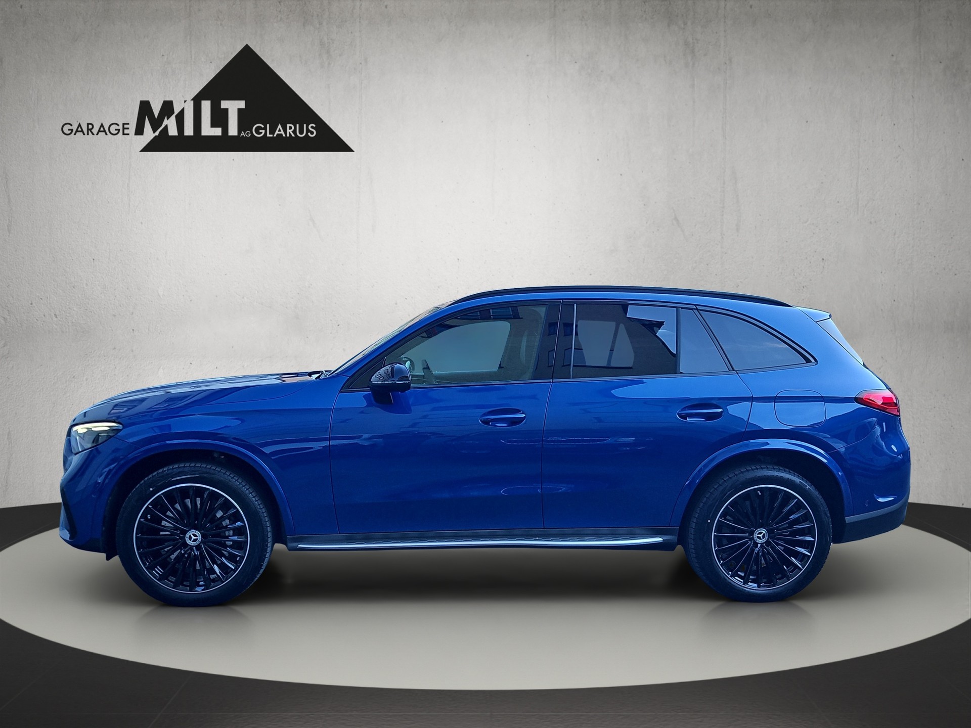 MERCEDES-BENZ GLC 300 de AMG Line 4matic-showroom-element-3