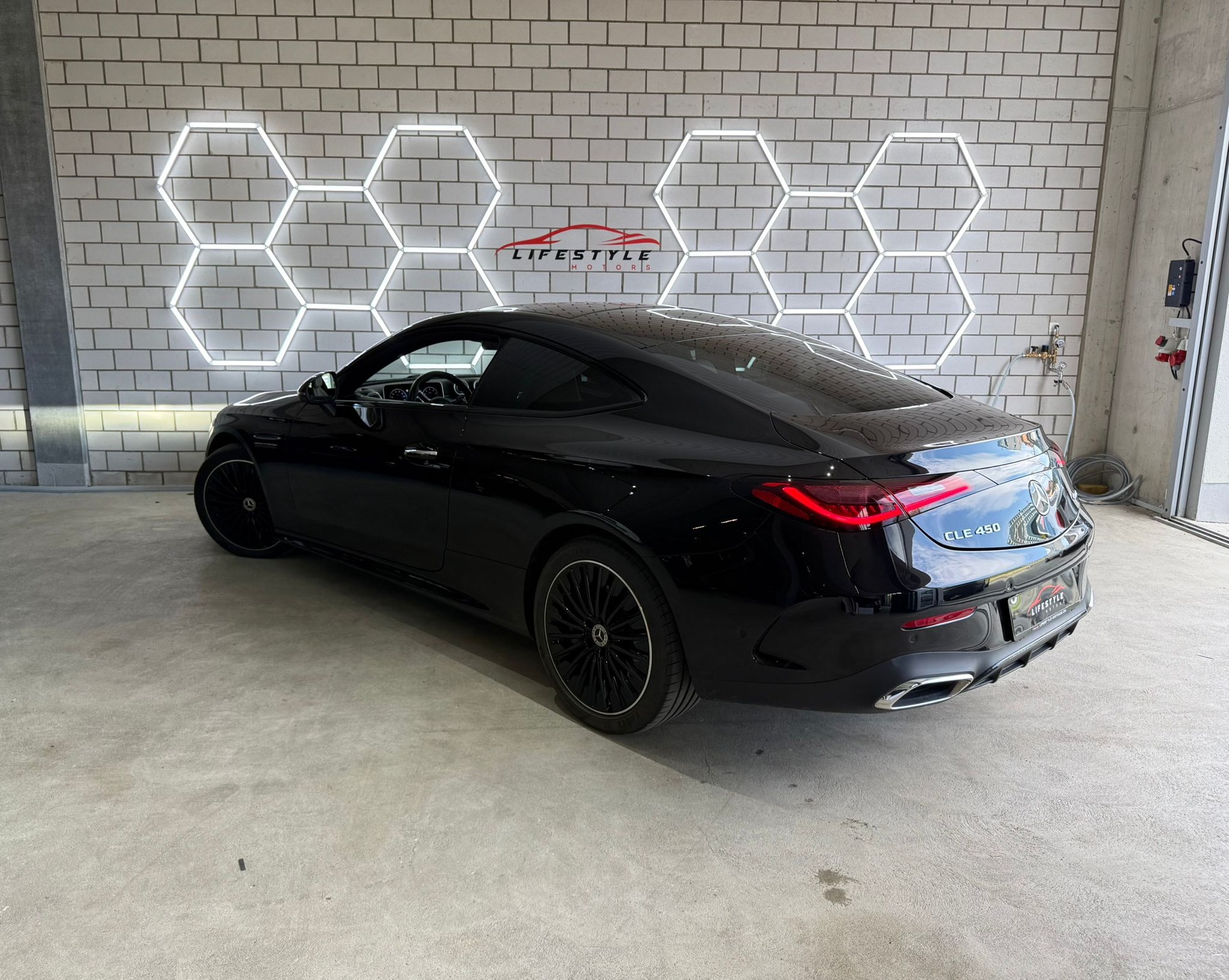 MERCEDES-BENZ CLE 450 Coupé 4Matic 9G-Tronic AMG Line-image-2