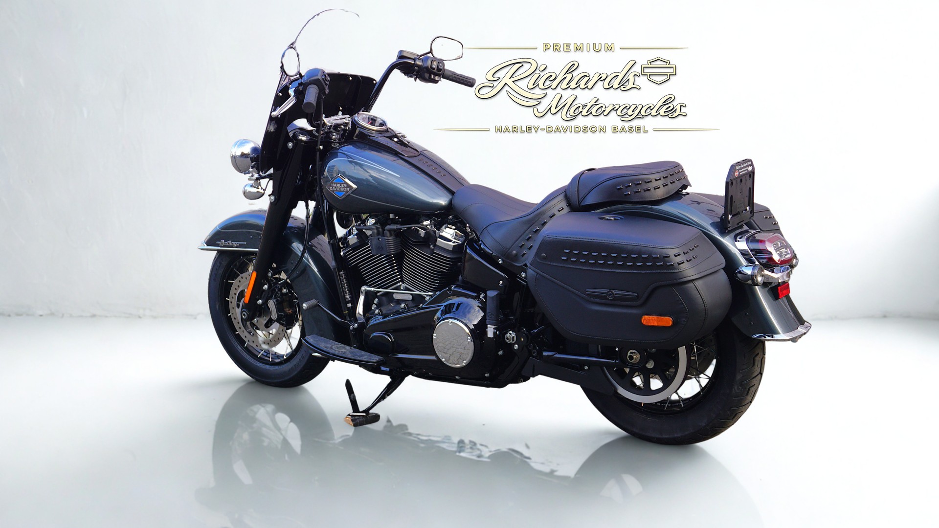 HARLEY-DAVIDSON FLHC Heritage Classic 117-image-5