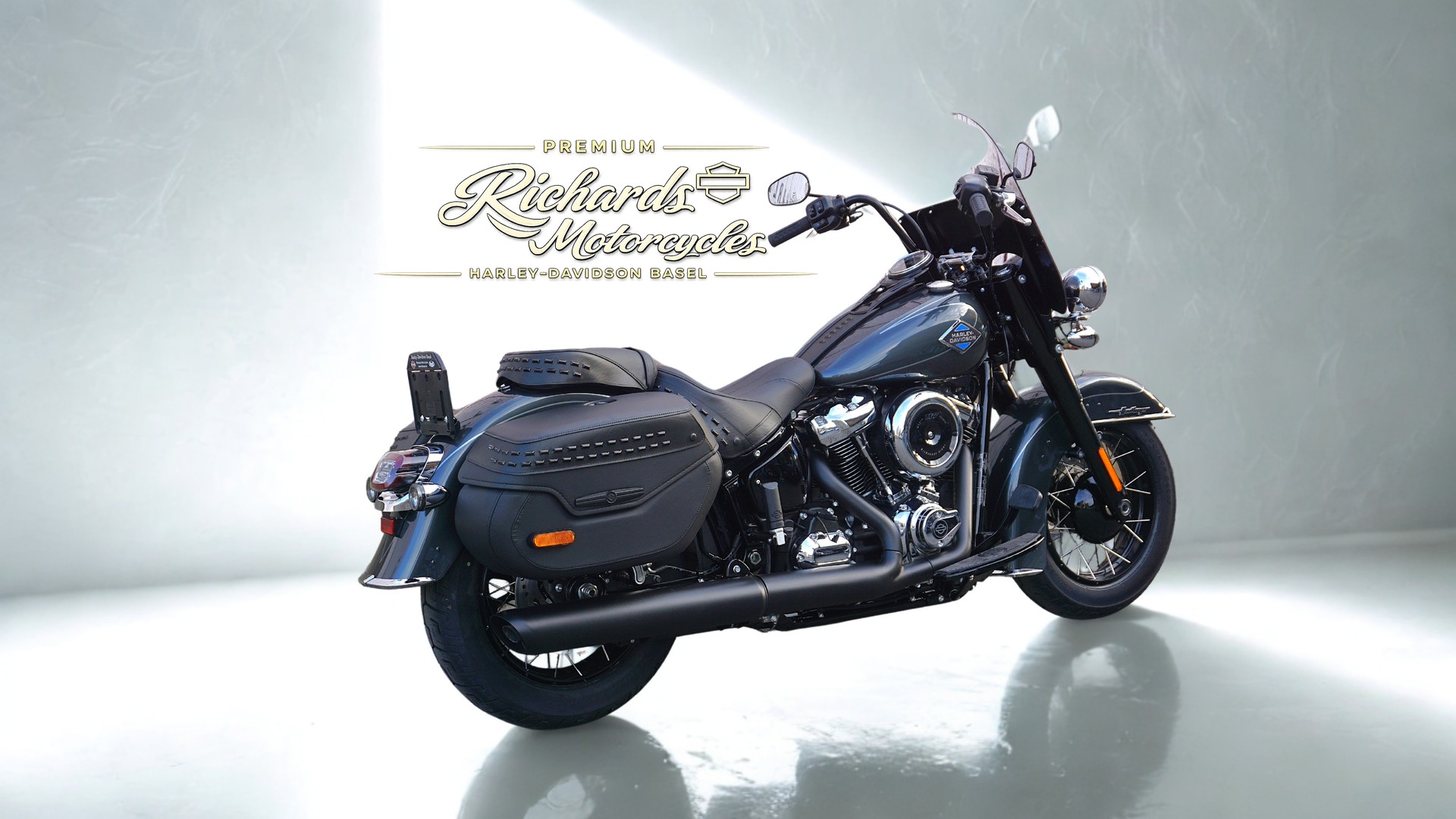 HARLEY-DAVIDSON FLHC Heritage Classic 117-image-2