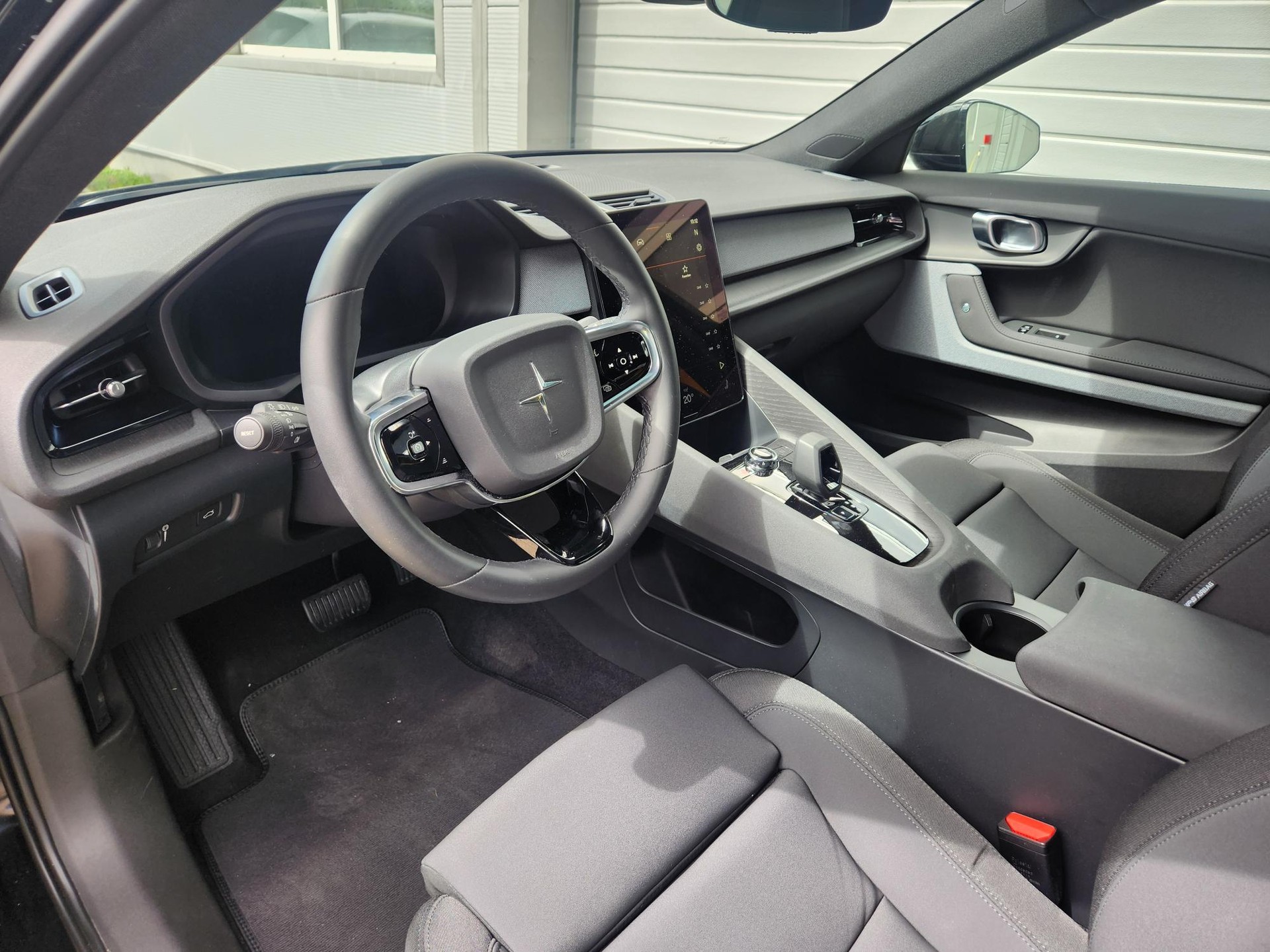 POLESTAR Polestar 2 Long Range Dual 78 kWh **GRATIS-SERVICE -GLASDACH -PLUS PAKET -WÄRME PUMPE -BATT. ZERTIFIKAT -GARANTIE BIS 05.2030**-image-9