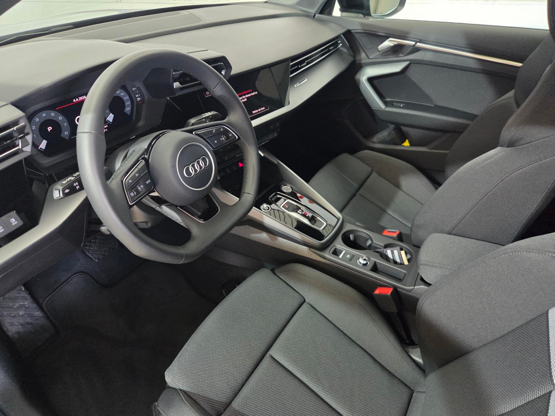 AUDI A3 Sportback TFSI 110 kW S line S tronic-image-7
