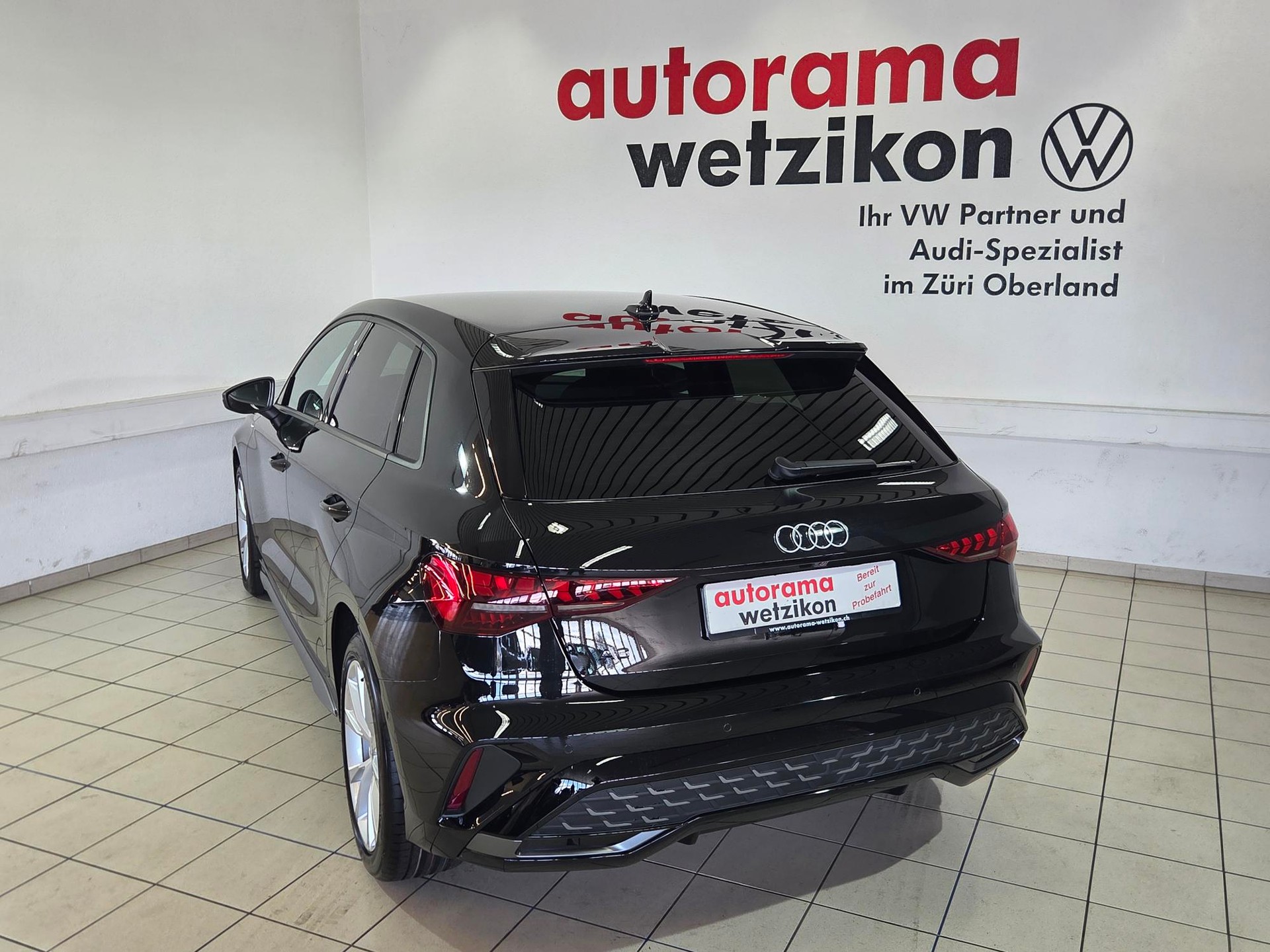 AUDI A3 Sportback TFSI 110 kW S line S tronic-showroom-element-3