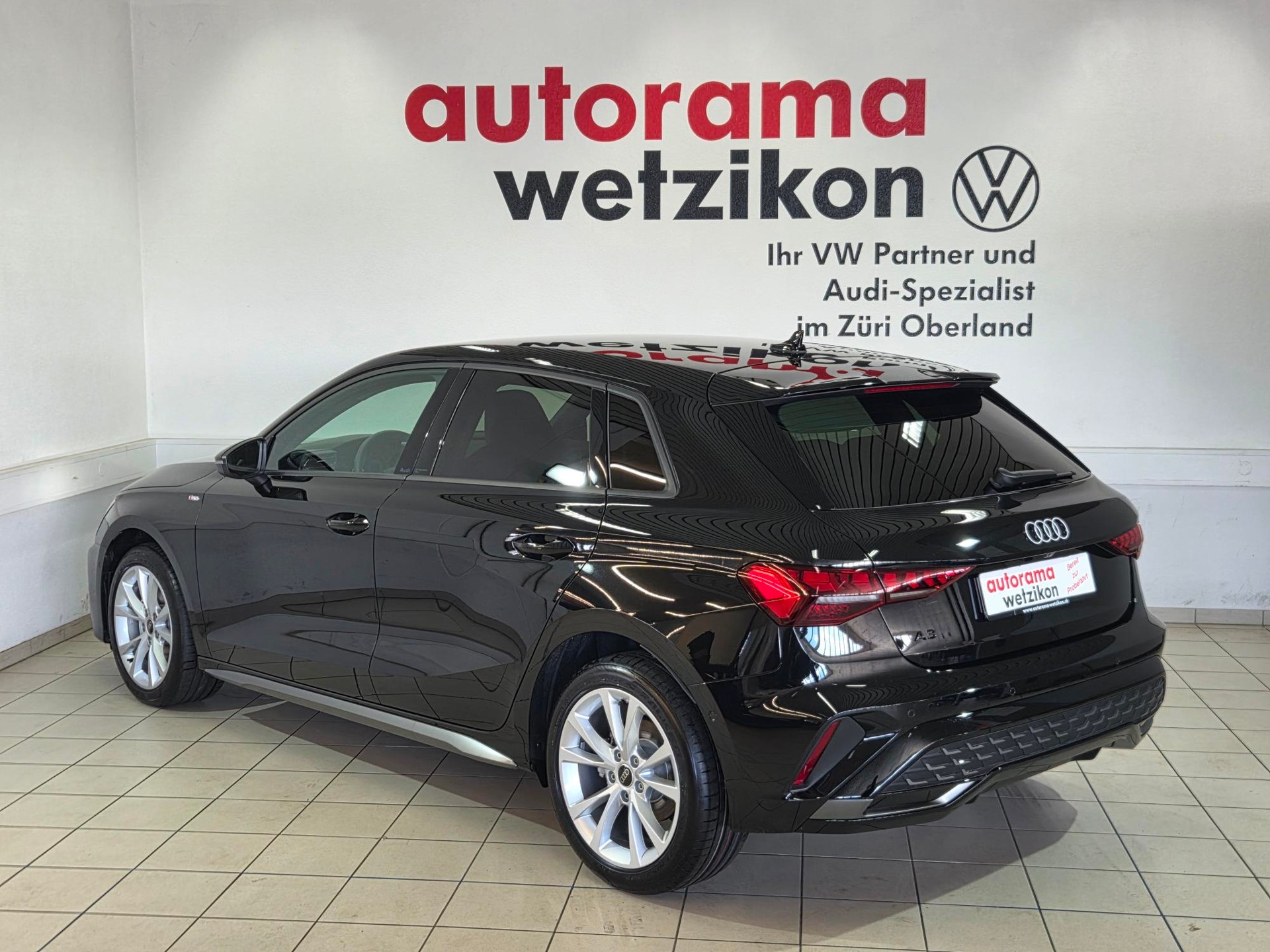 AUDI A3 Sportback TFSI 110 kW S line S tronic-showroom-element-2