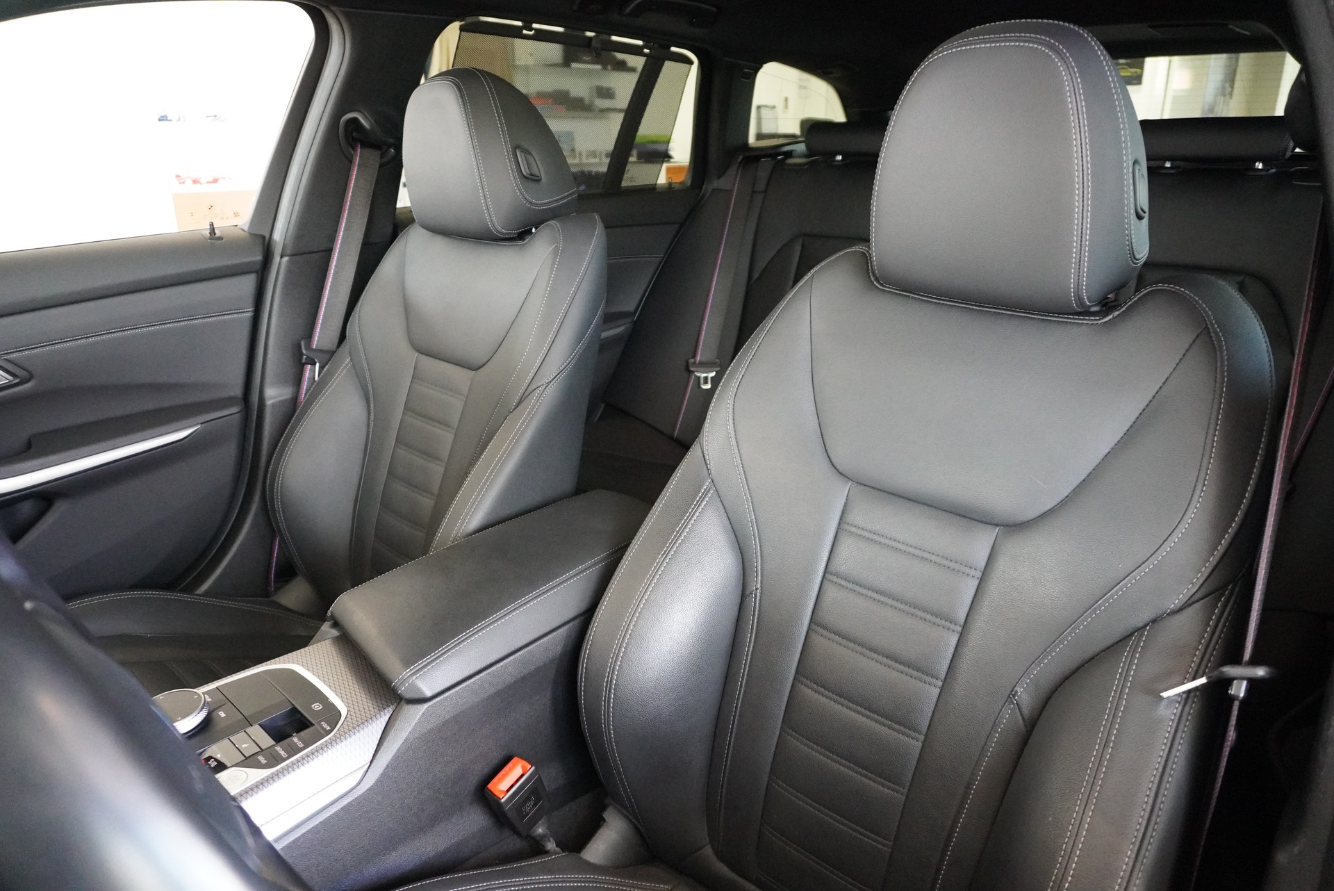 BMW M340d xDrive 48V Touring Steptronic M Sport Pro-image-13