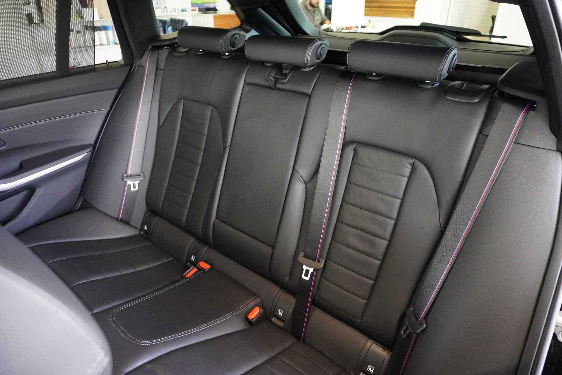 BMW M340d xDrive 48V Touring Steptronic M Sport Pro-image-18