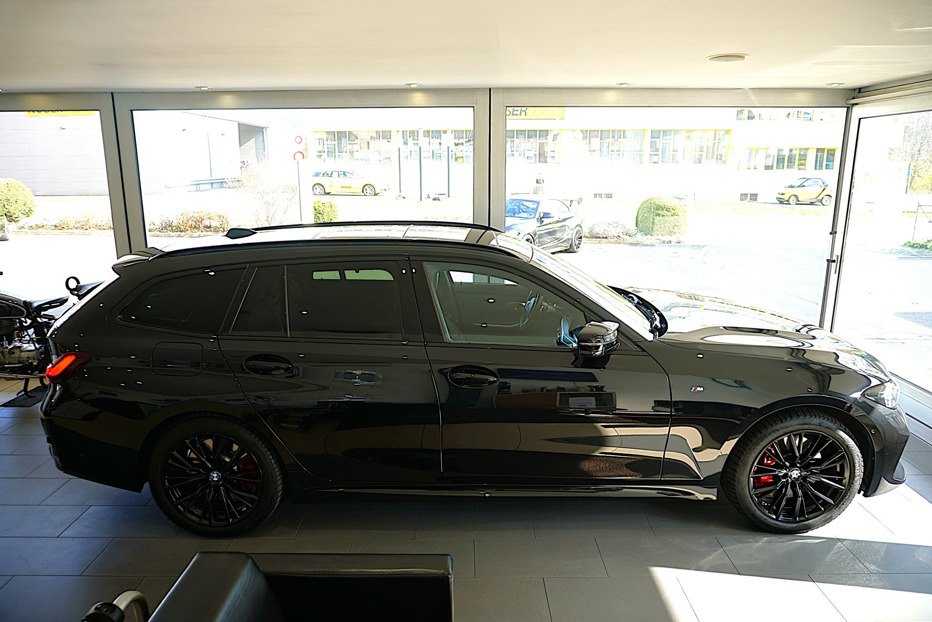 BMW M340d xDrive 48V Touring Steptronic M Sport Pro-showroom-element-3