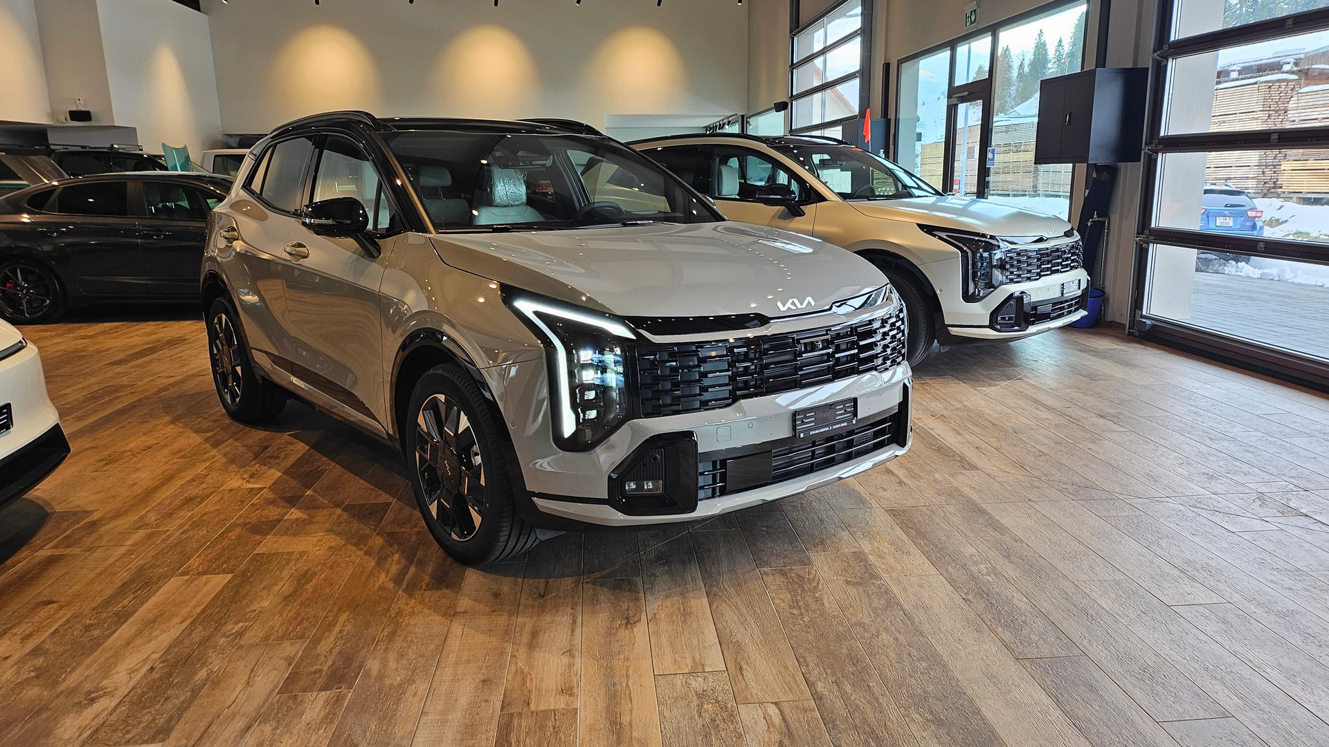 KIA Sportage 1.6T-GDi PHEV GT-Line 4x4 A-image-4