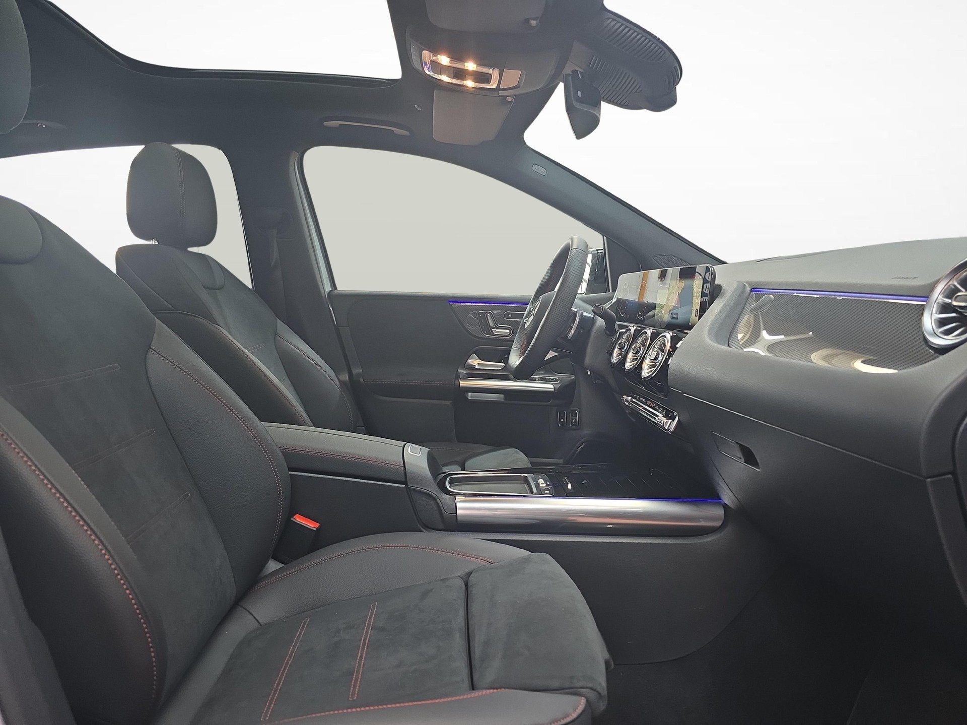MERCEDES-BENZ B 250 e EQ Star AMG Line-image-6