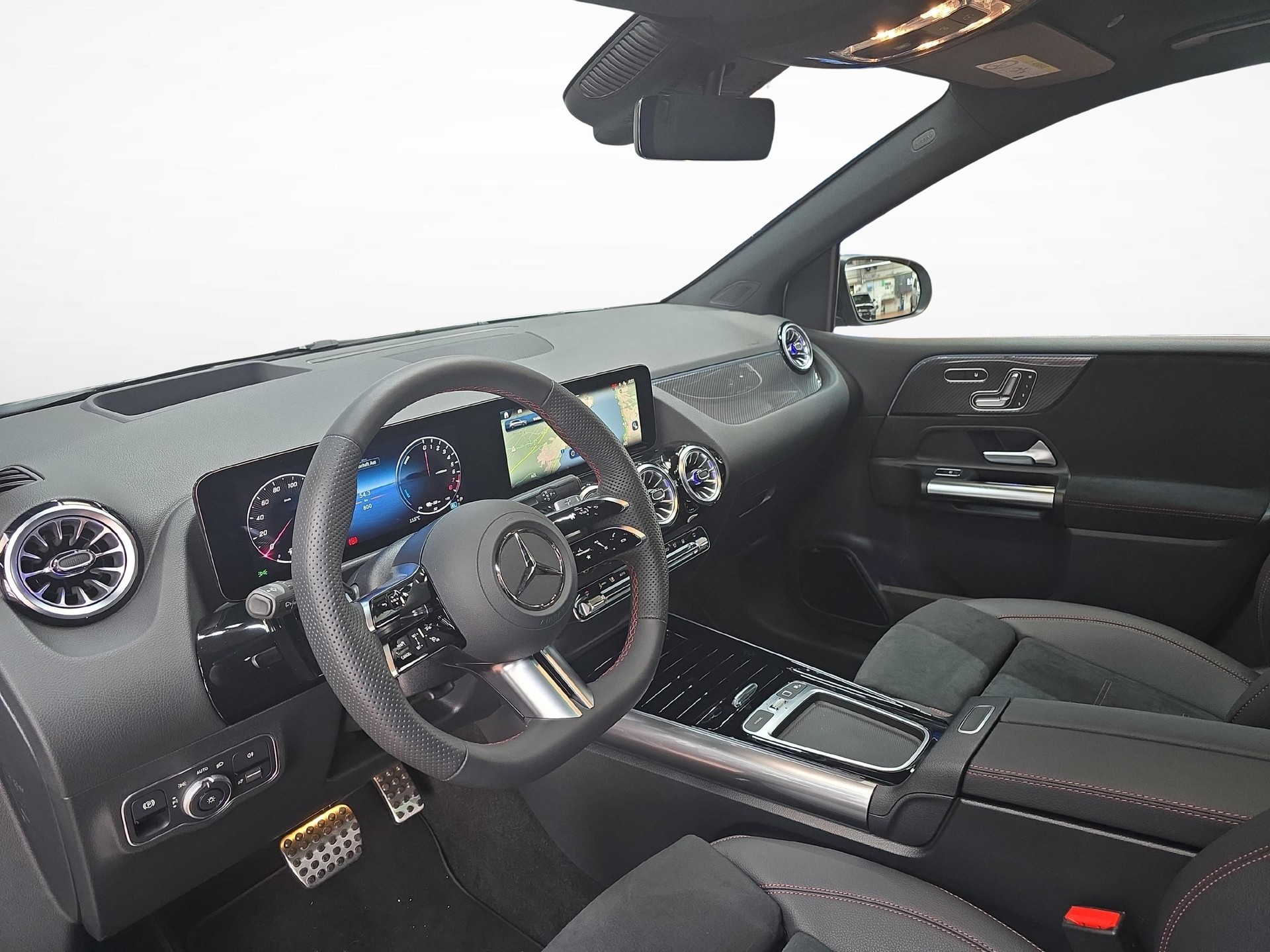 MERCEDES-BENZ B 250 e EQ Star AMG Line-image-7