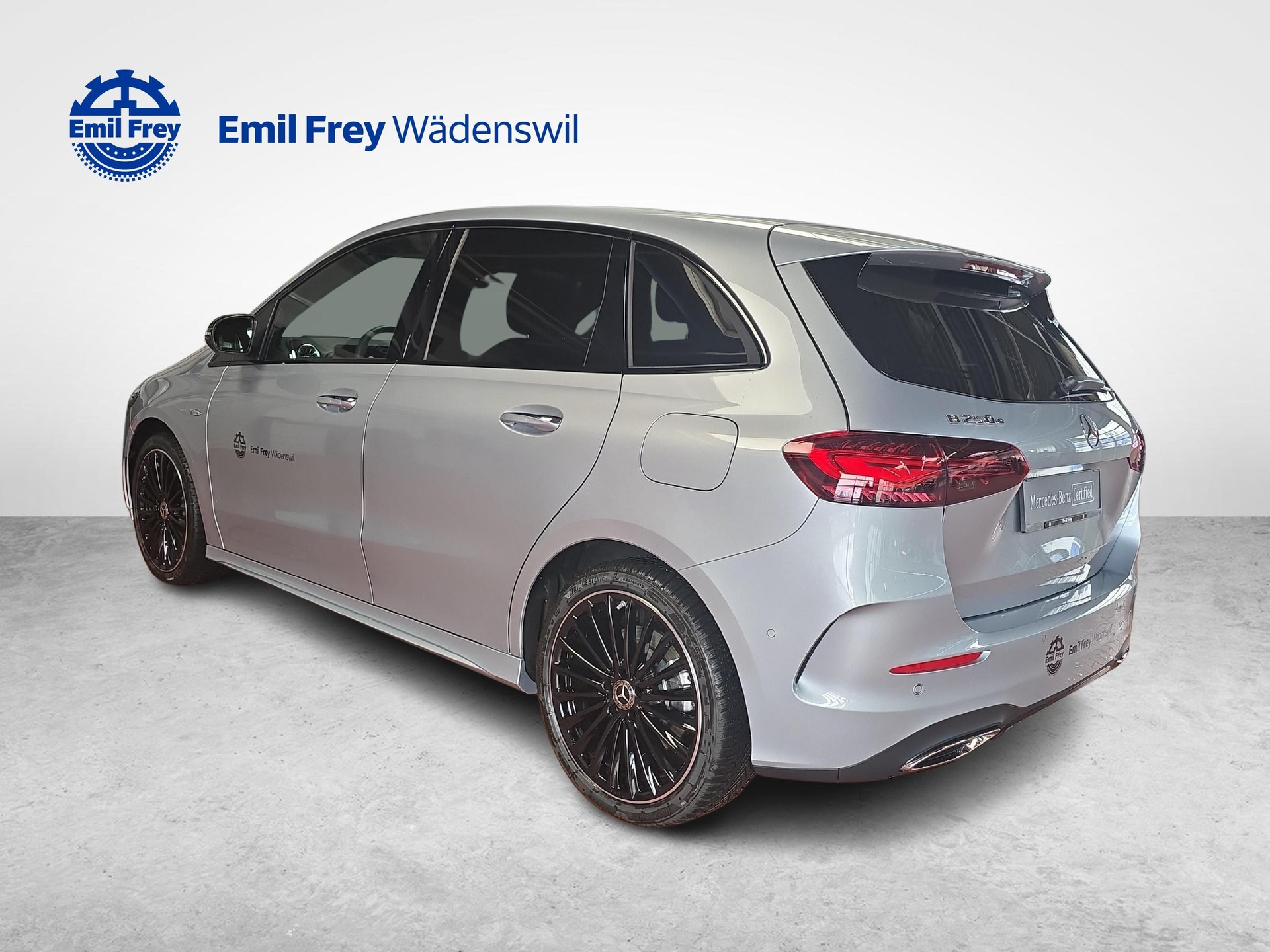 MERCEDES-BENZ B 250 e EQ Star AMG Line-showroom-element-2