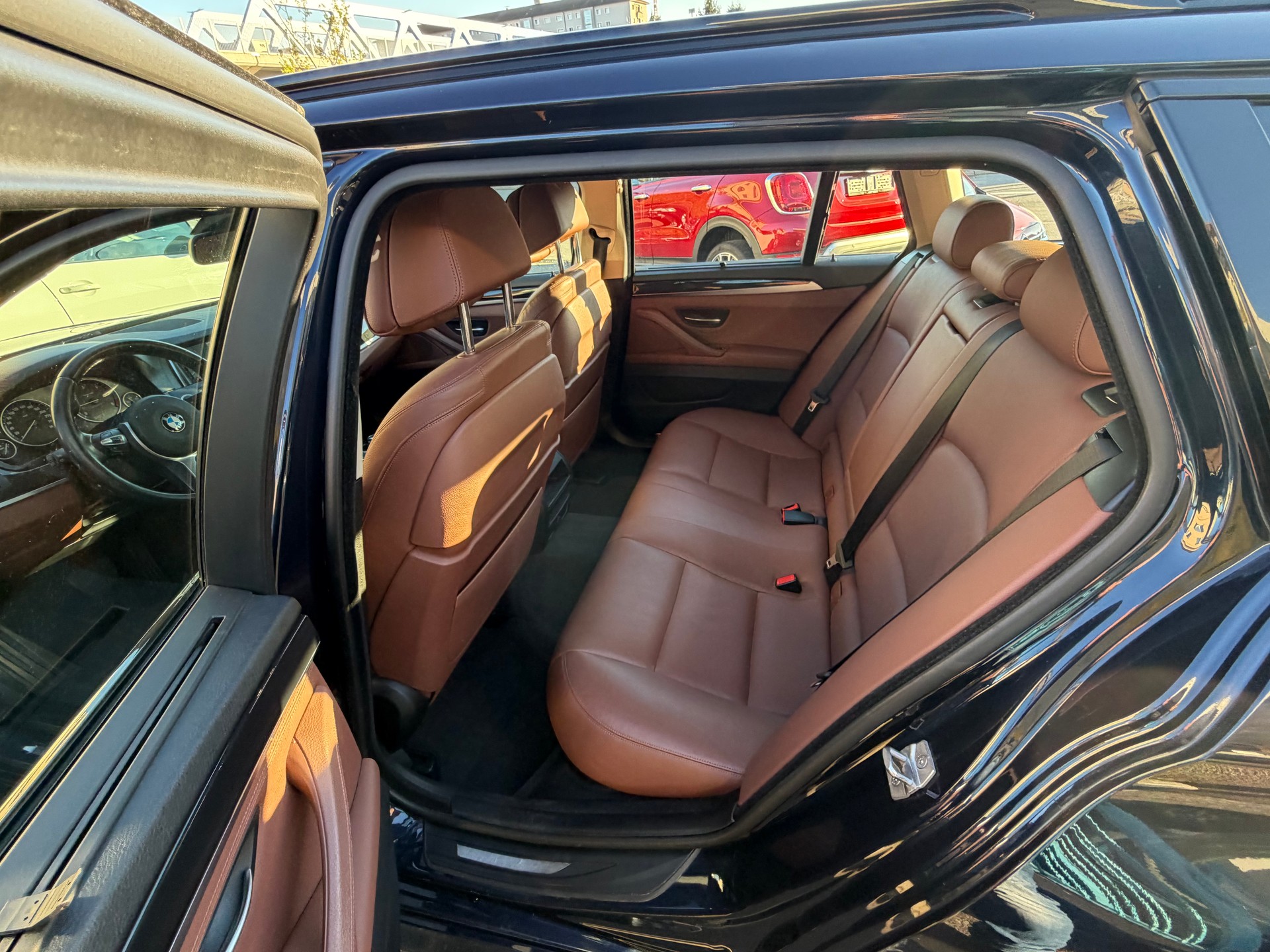 BMW 525d Touring xDrive Luxury Line Steptronic-image-7