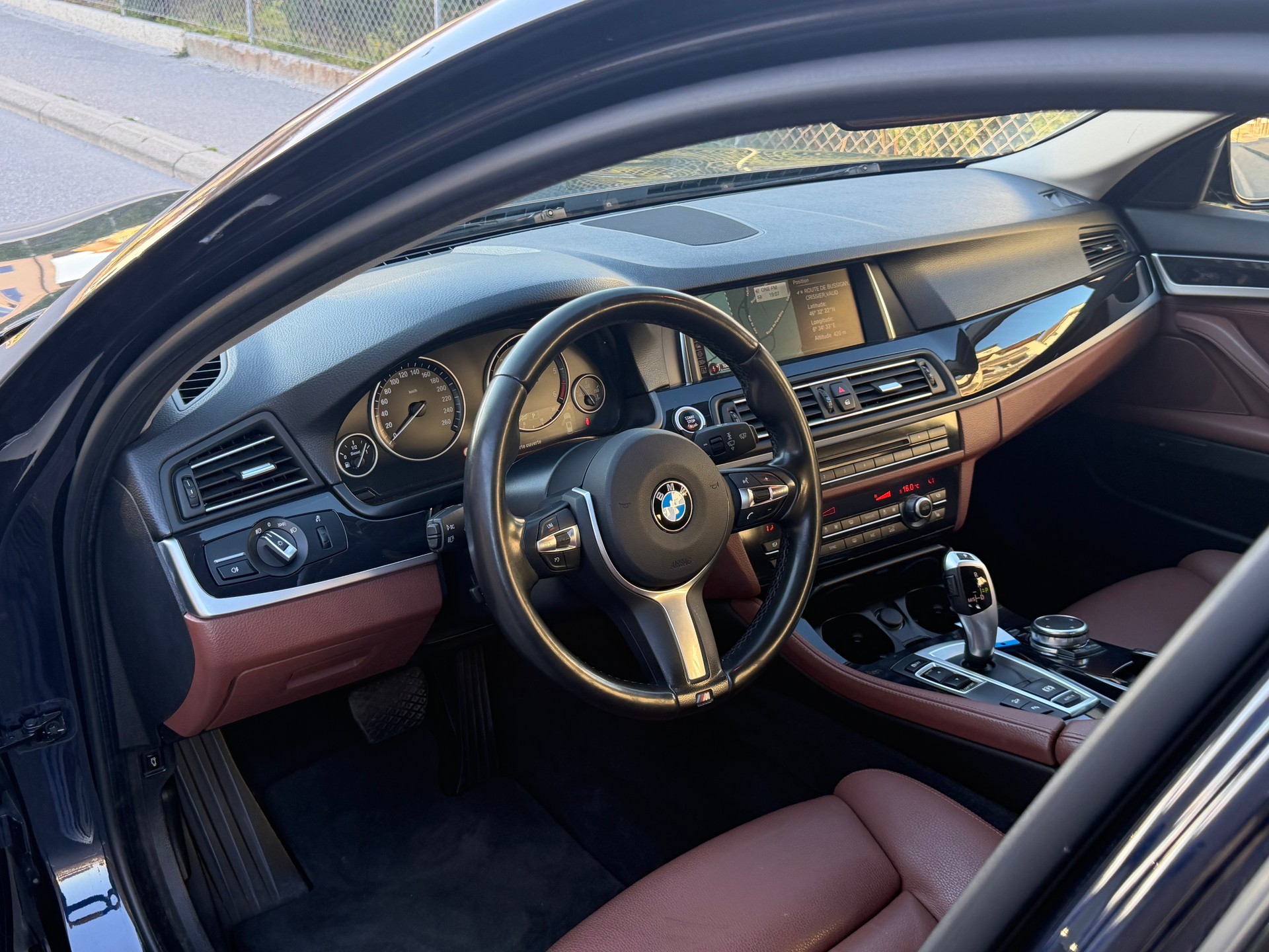 BMW 525d Touring xDrive Luxury Line Steptronic-image-6