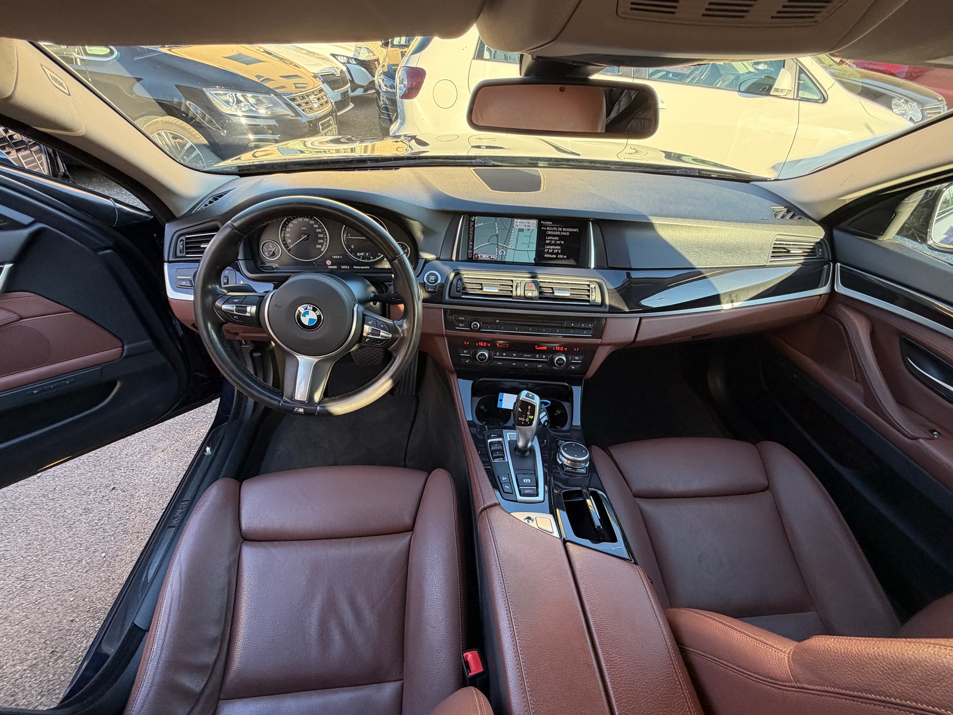 BMW 525d Touring xDrive Luxury Line Steptronic-image-10
