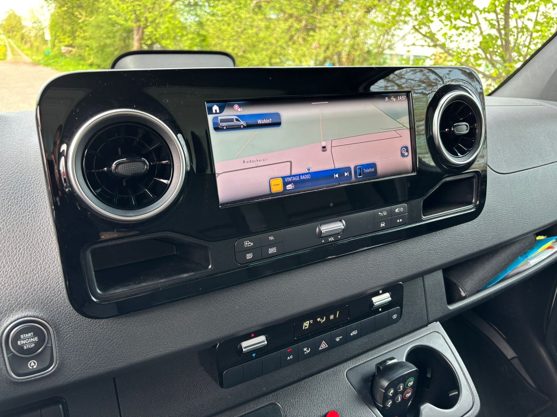 MERCEDES-BENZ Sprinter 319 CDI Lang 9G-TRONIC-image-13