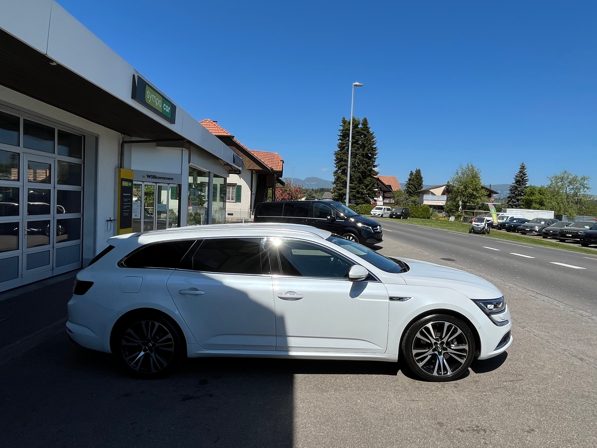 RENAULT Talisman Grandtour 1.6 TCe Initiale EDC+++TOPAUSSTATTUNG+++IM SCHÖNEN PERLWEISS+++-showroom-element-3
