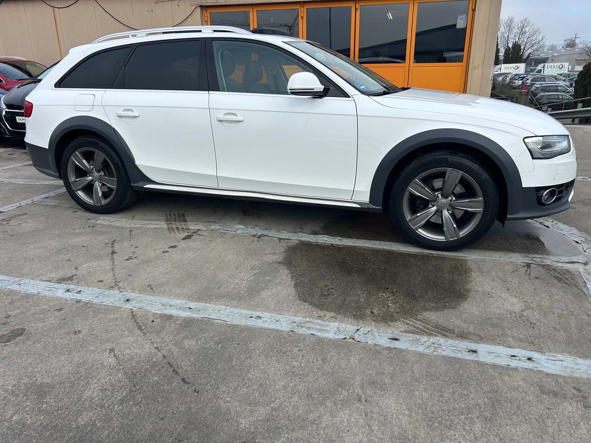 AUDI A4 allroad 2.0 TFSI quattro S-tronic-image-5