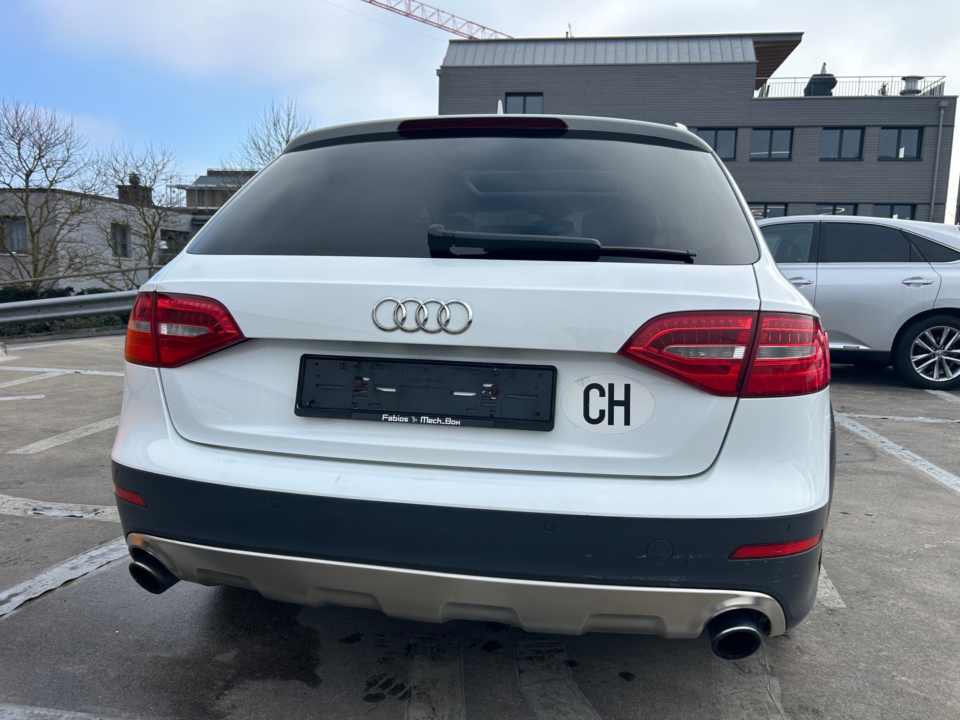 AUDI A4 allroad 2.0 TFSI quattro S-tronic-showroom-element-3