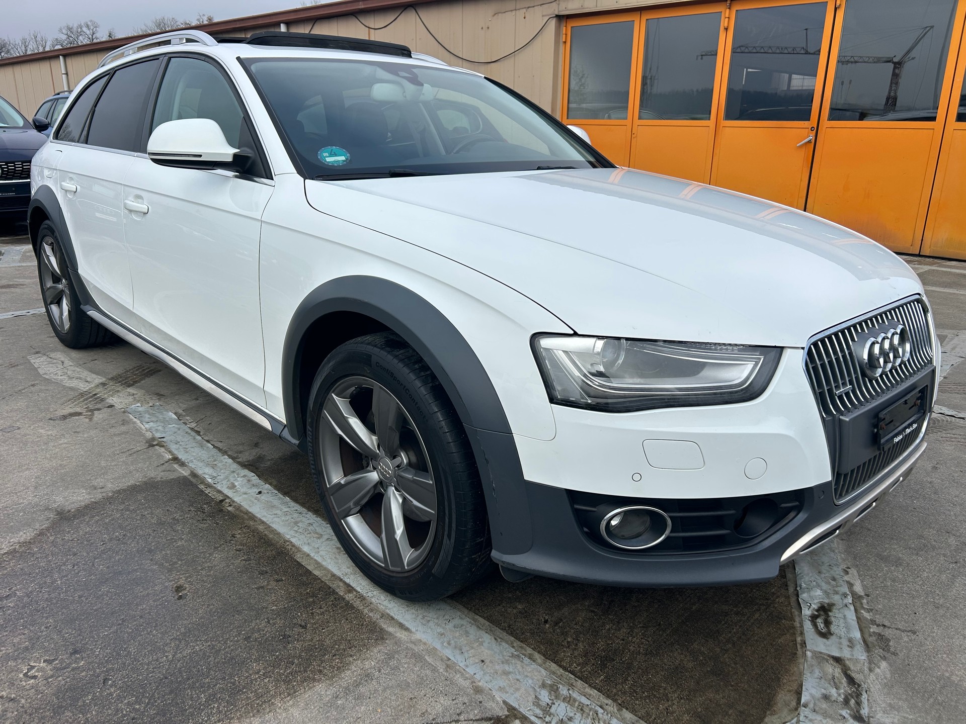 AUDI A4 allroad 2.0 TFSI quattro S-tronic-image-6